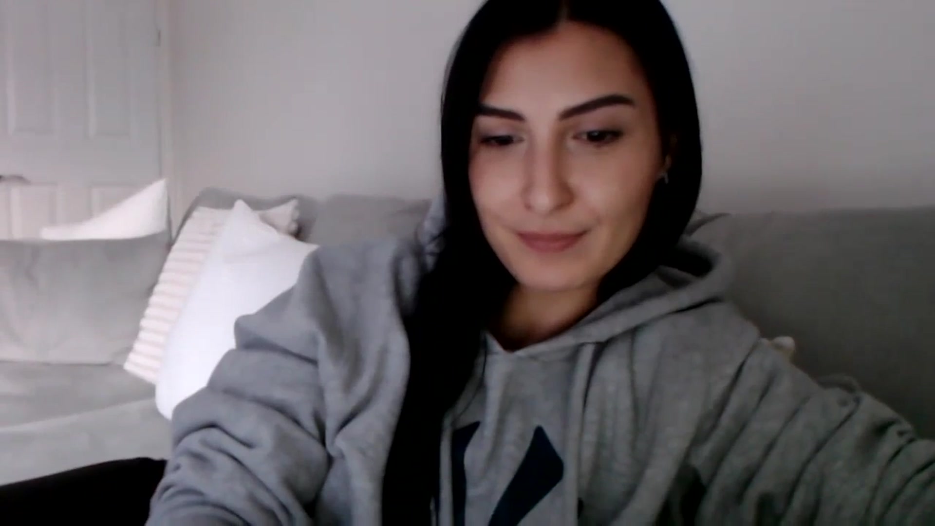Gallery image thumbnail from LeaIson's myfreecams stream on, 12/11/2023, 15:22 image 2 of 20