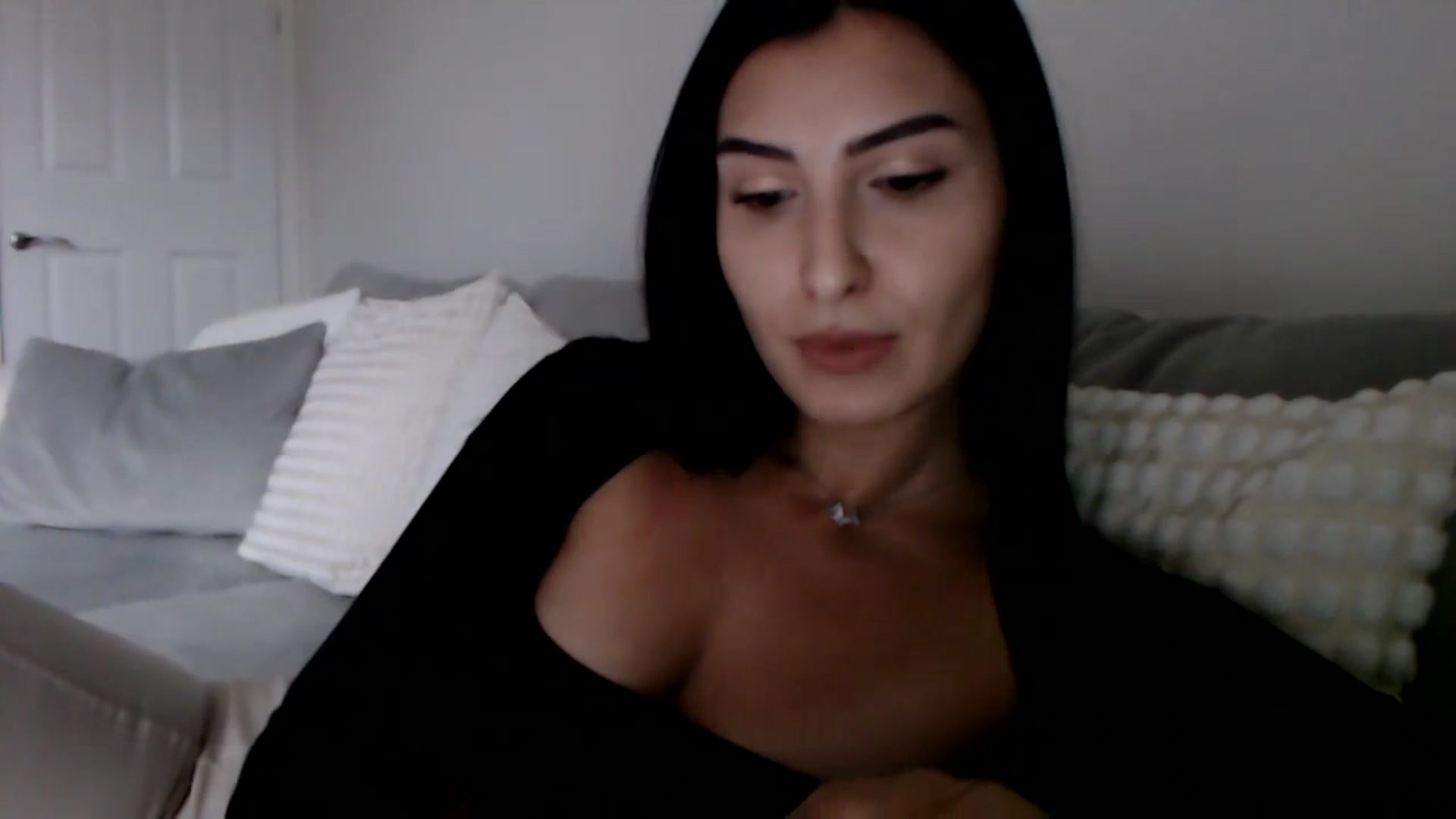 Gallery image thumbnail from LeaIson's myfreecams stream on, 12/12/2023, 12:23 image 5 of 20