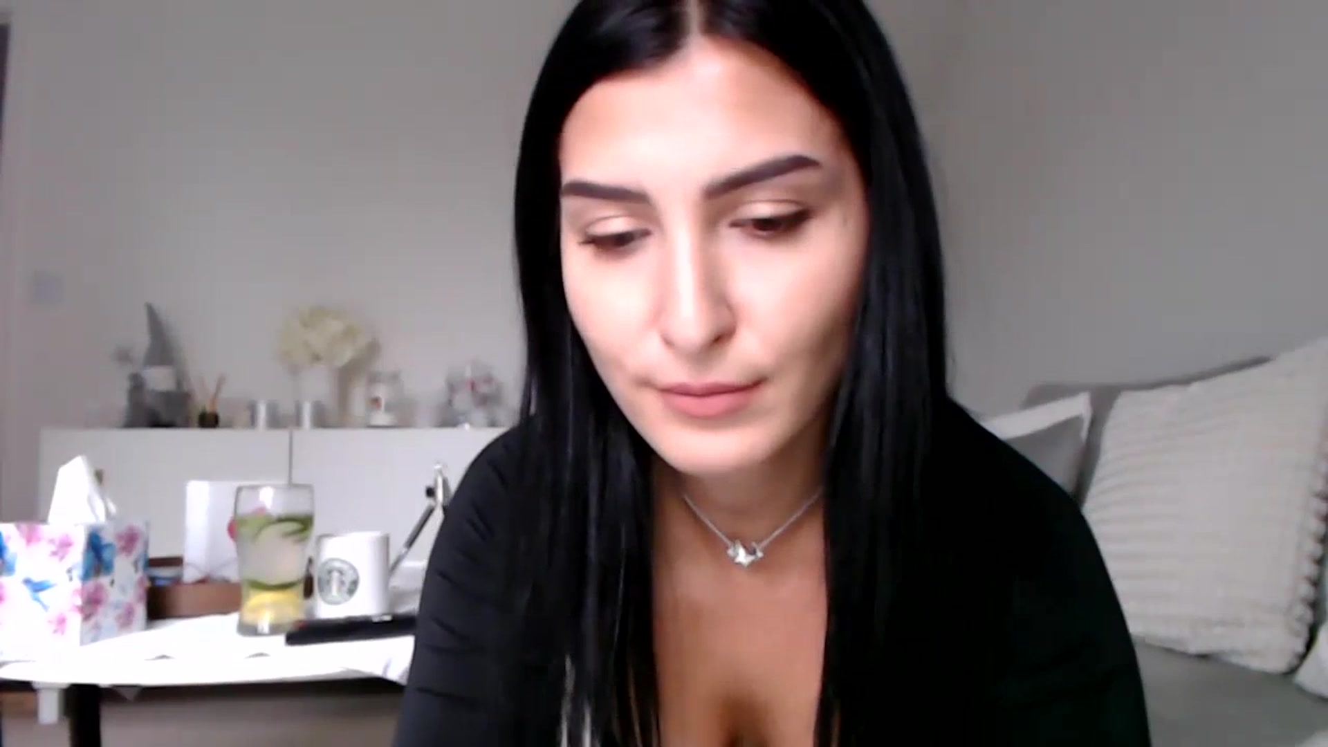 Gallery image thumbnail from LeaIson's myfreecams stream on, 12/12/2023, 12:23 image 15 of 20