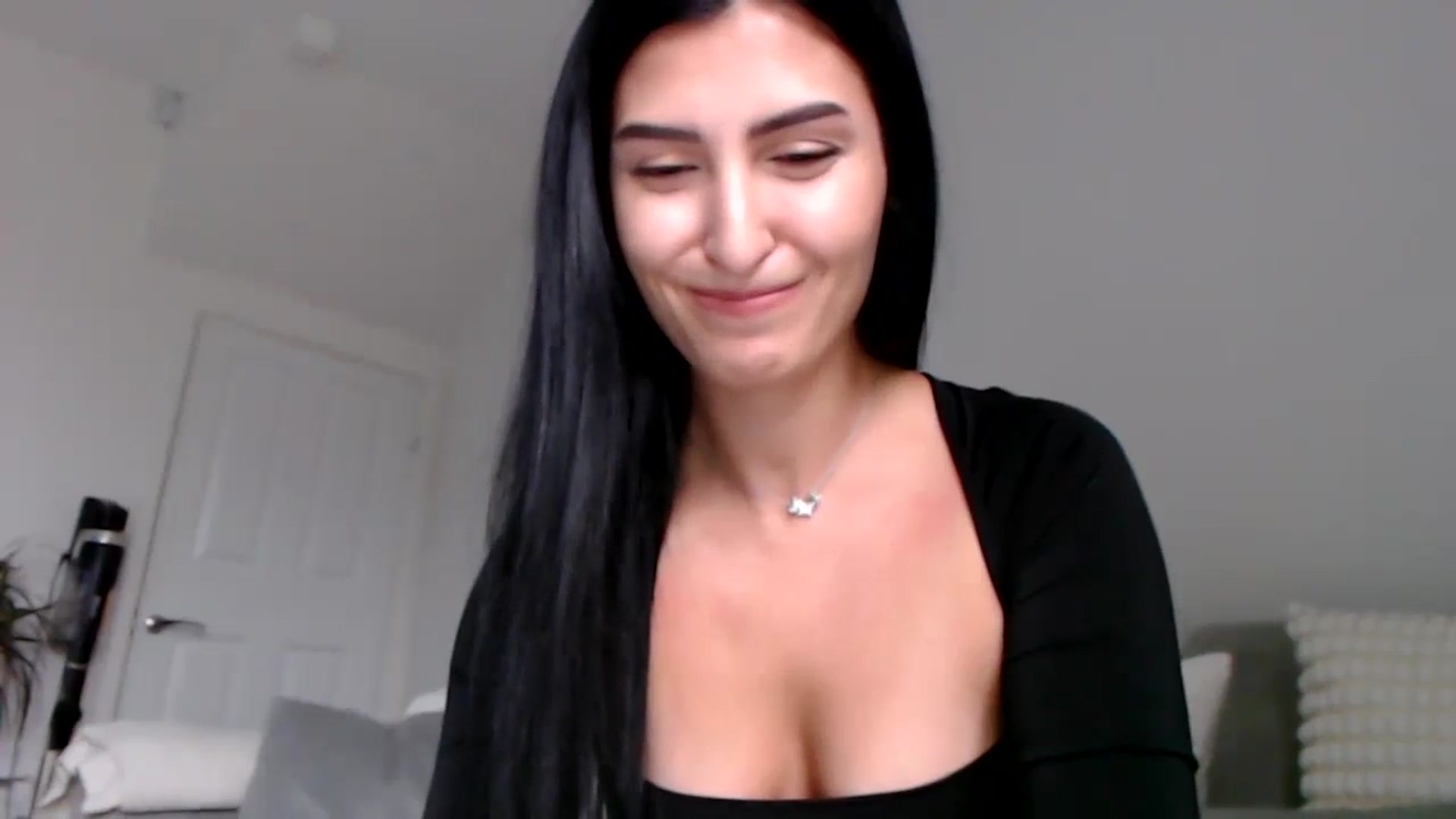 Gallery image thumbnail from LeaIson's myfreecams stream on, 12/12/2023, 12:23 image 9 of 20