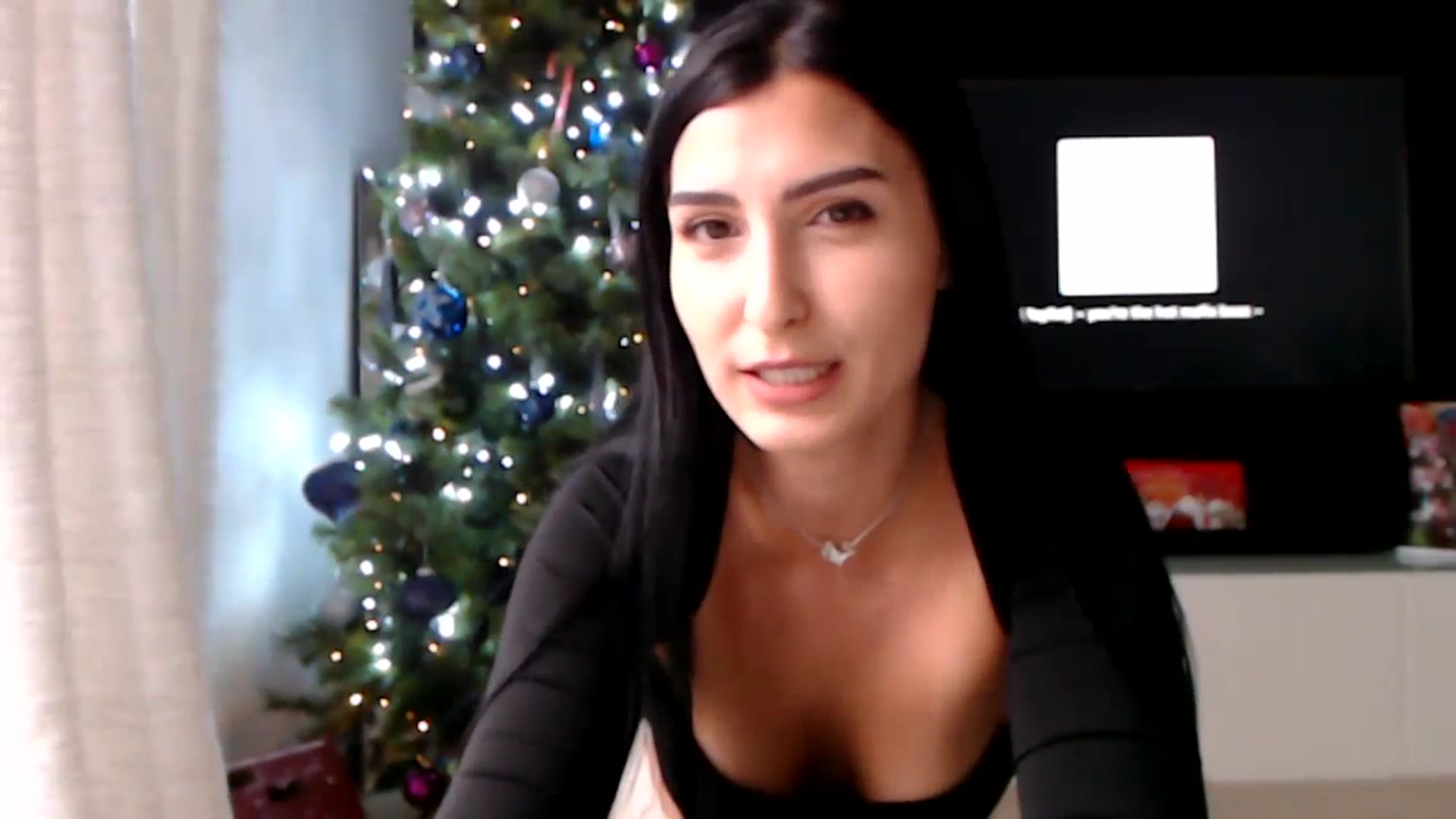 Gallery image thumbnail from LeaIson's myfreecams stream on, 12/12/2023, 12:23 image 18 of 20