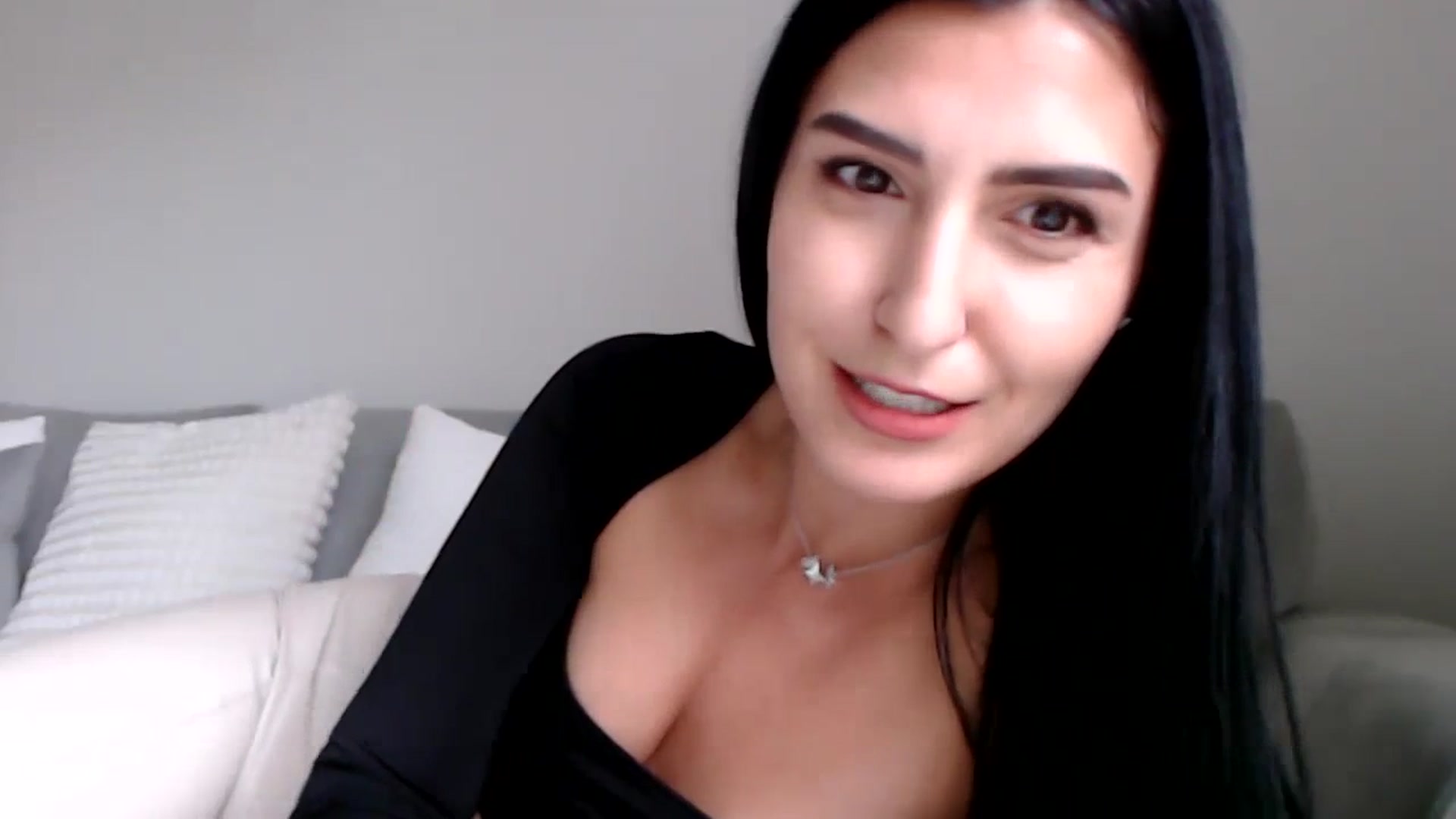 Gallery image thumbnail from LeaIson's myfreecams stream on, 12/12/2023, 13:47 image 15 of 20