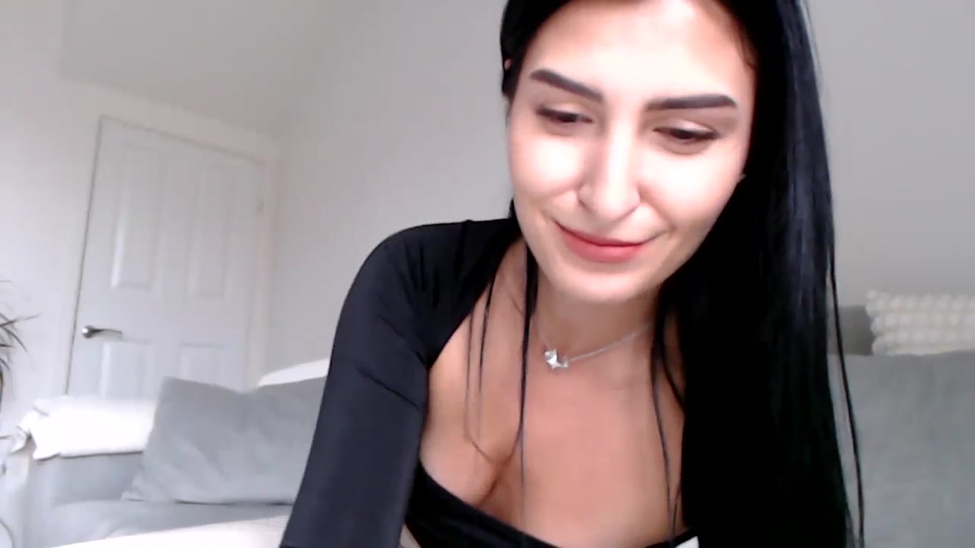 Gallery image thumbnail from LeaIson's myfreecams stream on, 12/12/2023, 13:47 image 17 of 20