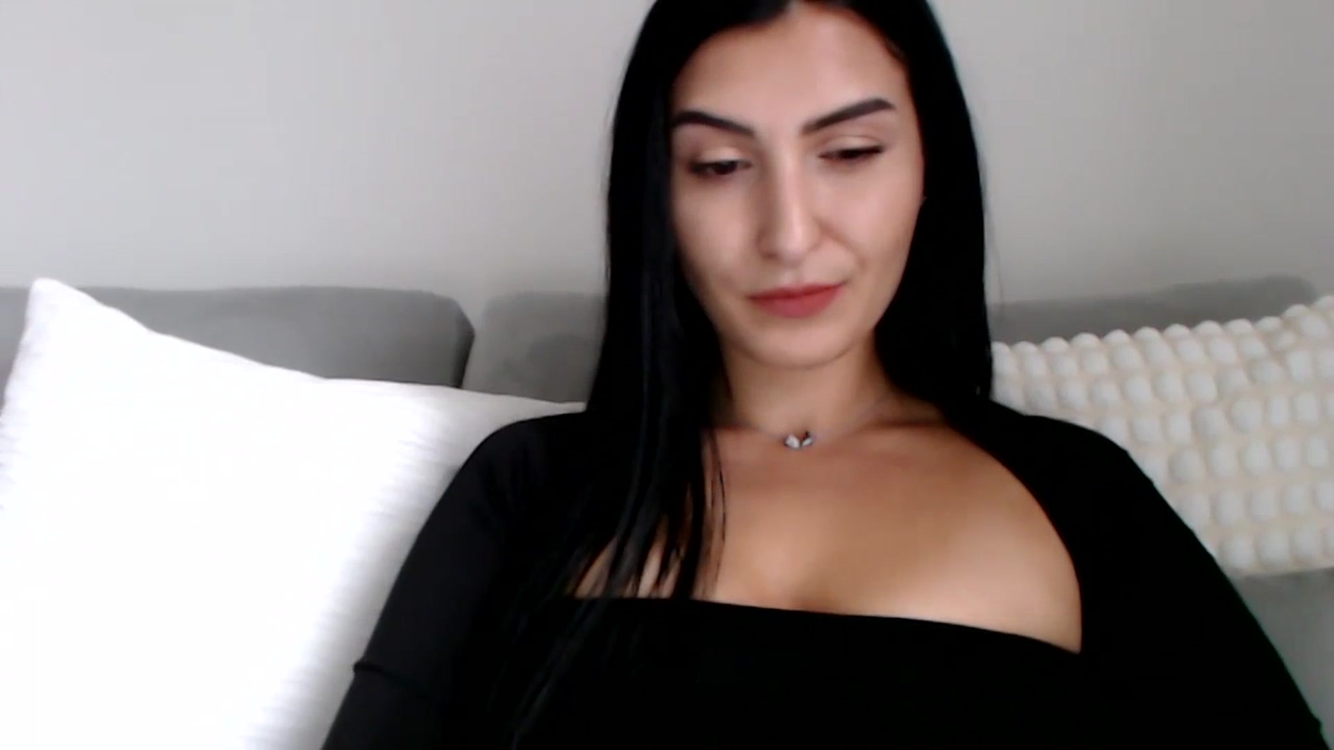 Gallery image thumbnail from LeaIson's myfreecams stream on, 12/12/2023, 13:47 image 8 of 20
