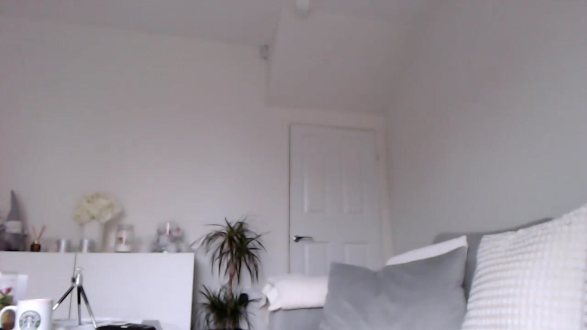 Gallery image thumbnail from LeaIson's myfreecams stream on, 12/12/2023, 14:56 image 10 of 20