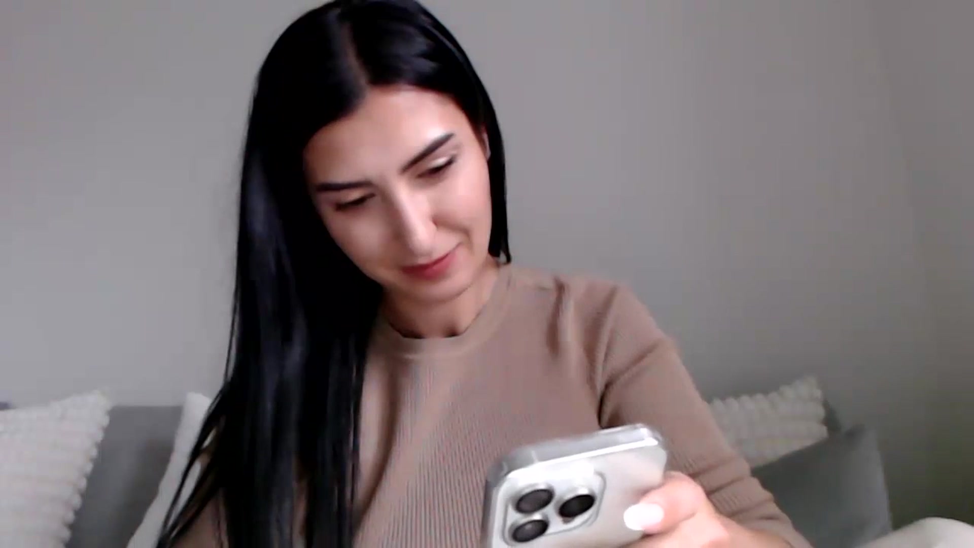 Gallery image thumbnail from LeaIson's myfreecams stream on, 12/12/2023, 14:56 image 12 of 20