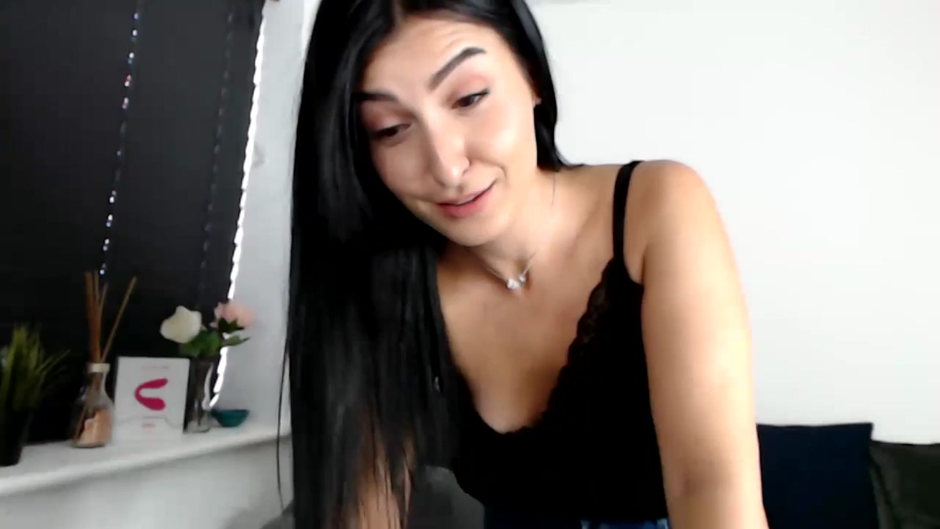 Gallery image thumbnail from LeaIson's myfreecams stream on, 12/13/2023, 12:08 image 1 of 20