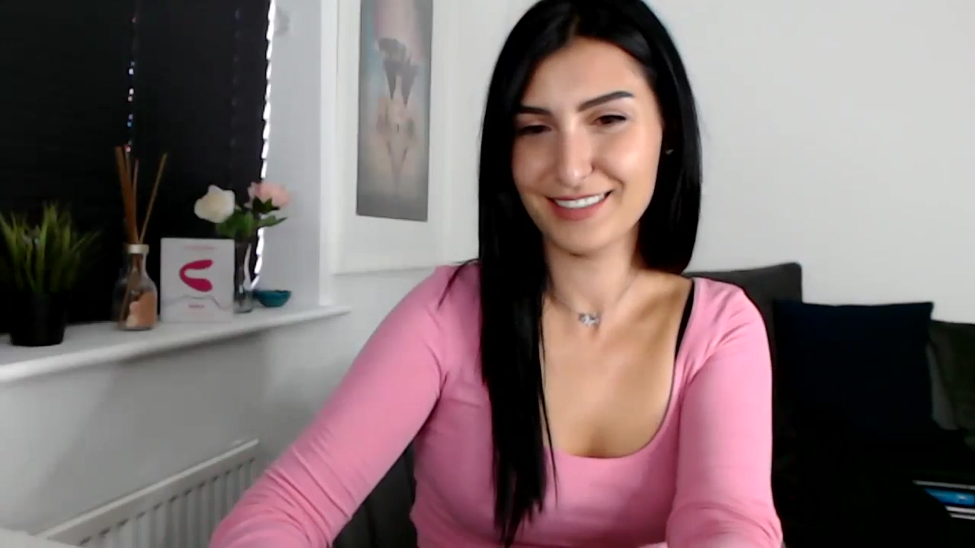 Gallery image thumbnail from LeaIson's myfreecams stream on, 12/13/2023, 13:19 image 3 of 20