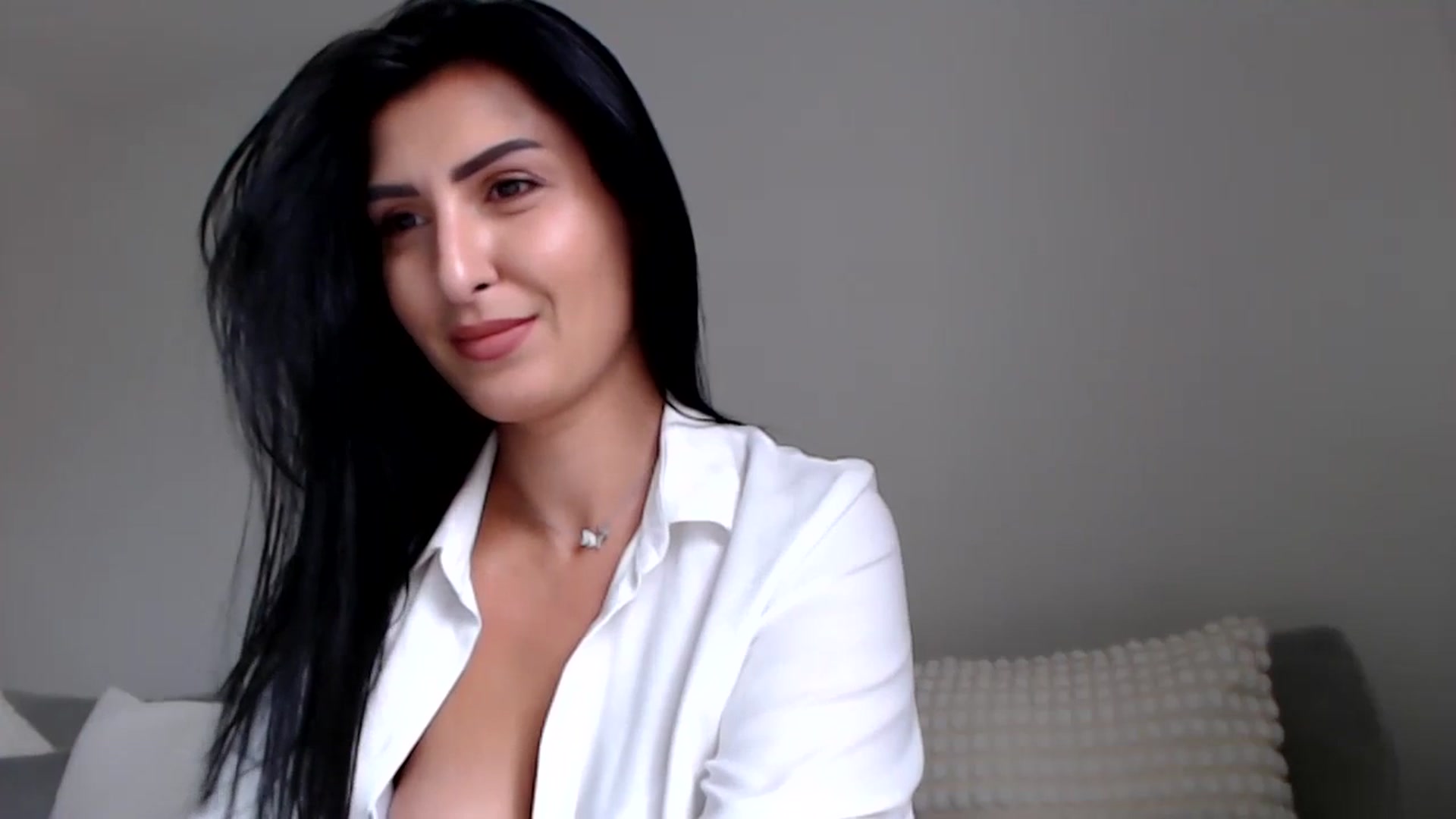 Gallery image thumbnail from LeaIson's myfreecams stream on, 12/15/2023, 12:46 image 4 of 20
