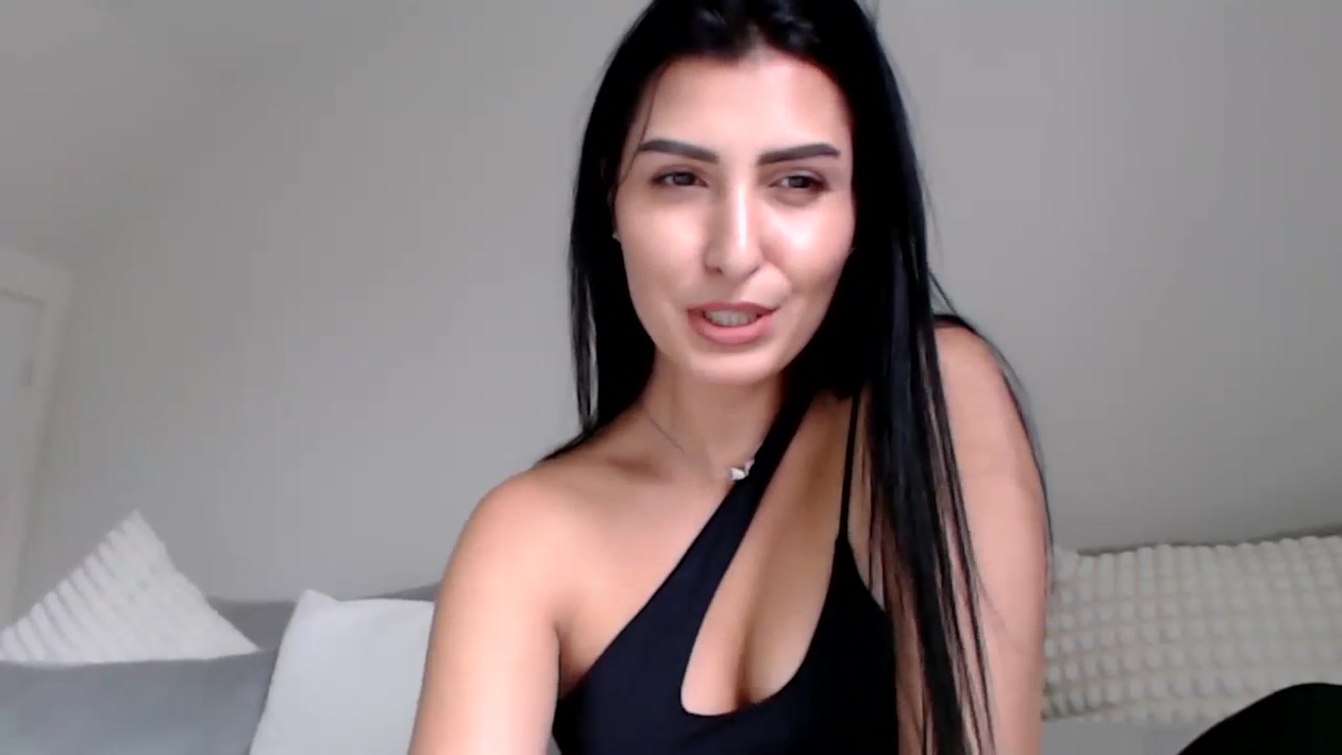 Gallery image thumbnail from LeaIson's myfreecams stream on, 12/15/2023, 13:36 image 20 of 20