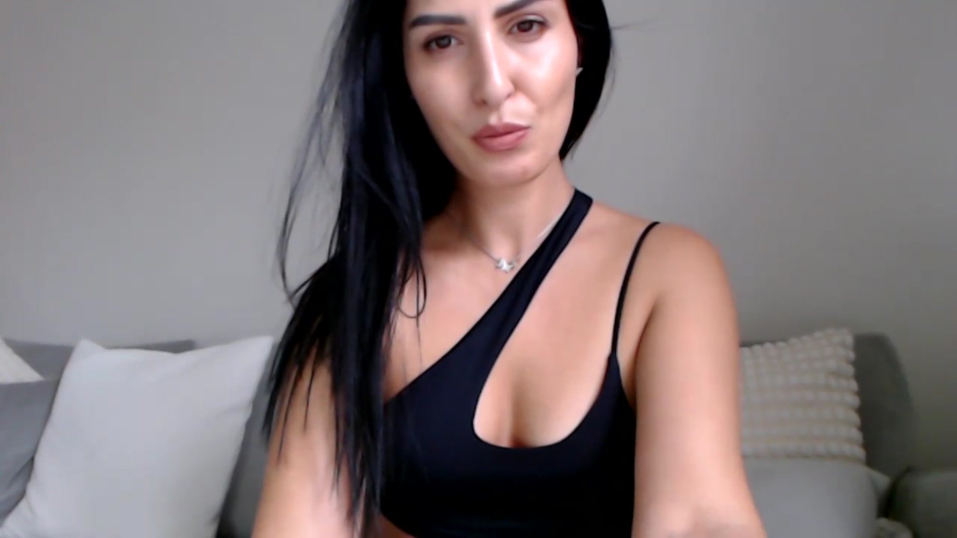 Gallery image thumbnail from LeaIson's myfreecams stream on, 12/15/2023, 14:14 image 11 of 20