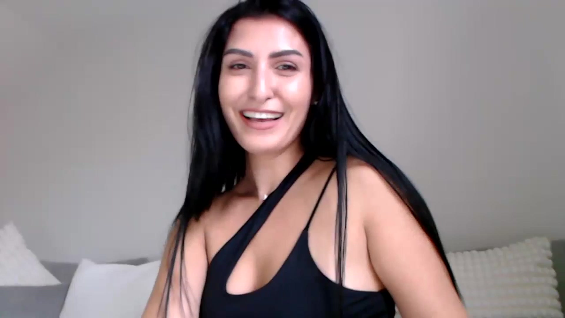 Gallery image thumbnail from LeaIson's myfreecams stream on, 12/15/2023, 14:14 image 17 of 20