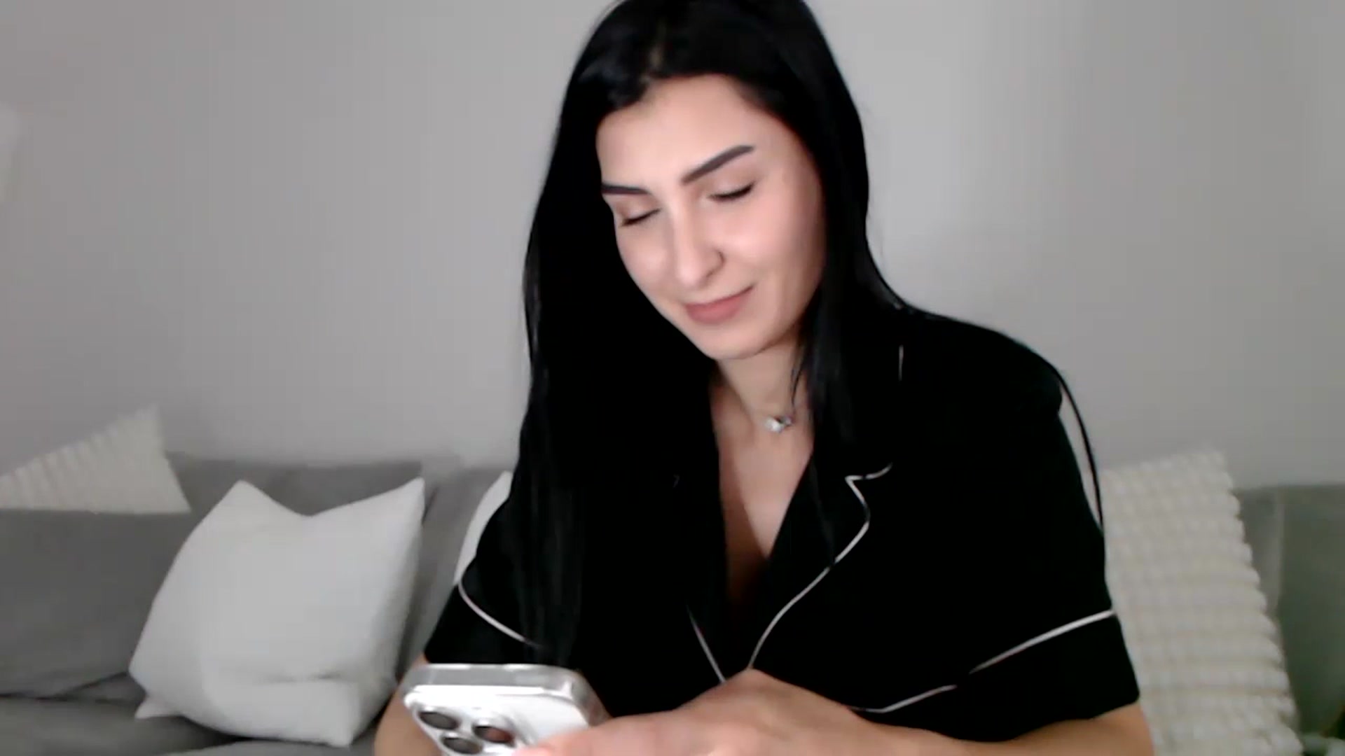 Gallery image thumbnail from LeaIson's myfreecams stream on, 12/18/2023, 12:05 image 7 of 20