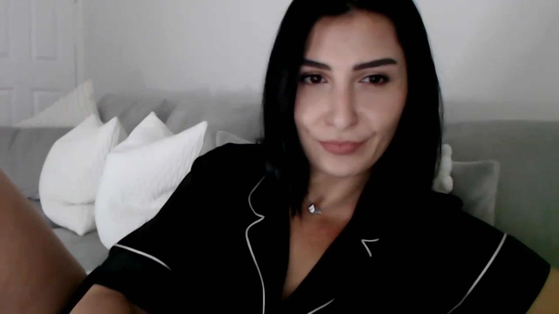 Gallery image thumbnail from LeaIson's myfreecams stream on, 12/18/2023, 12:05 image 3 of 20