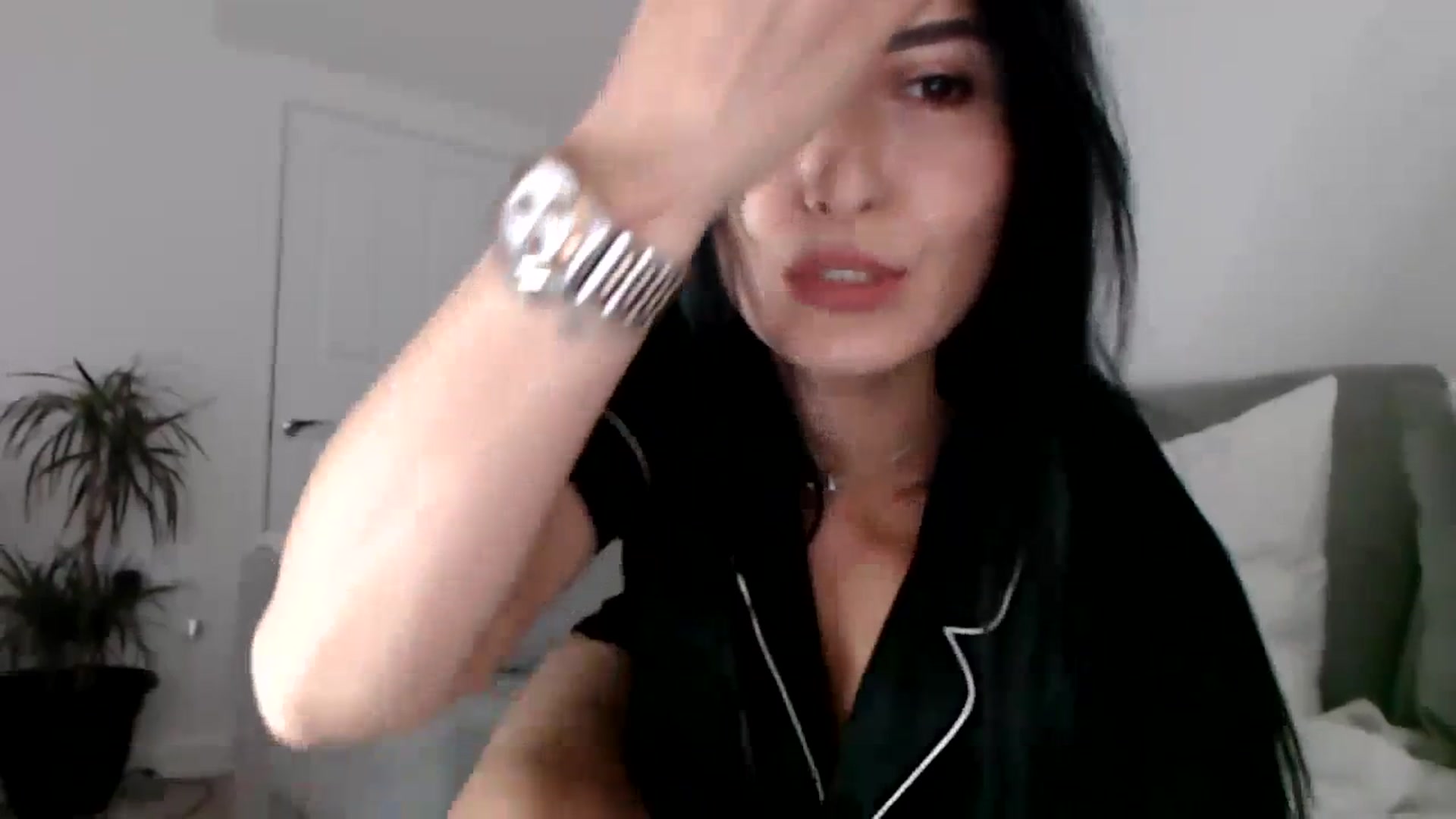 Gallery image thumbnail from LeaIson's myfreecams stream on, 12/18/2023, 12:05 image 19 of 20