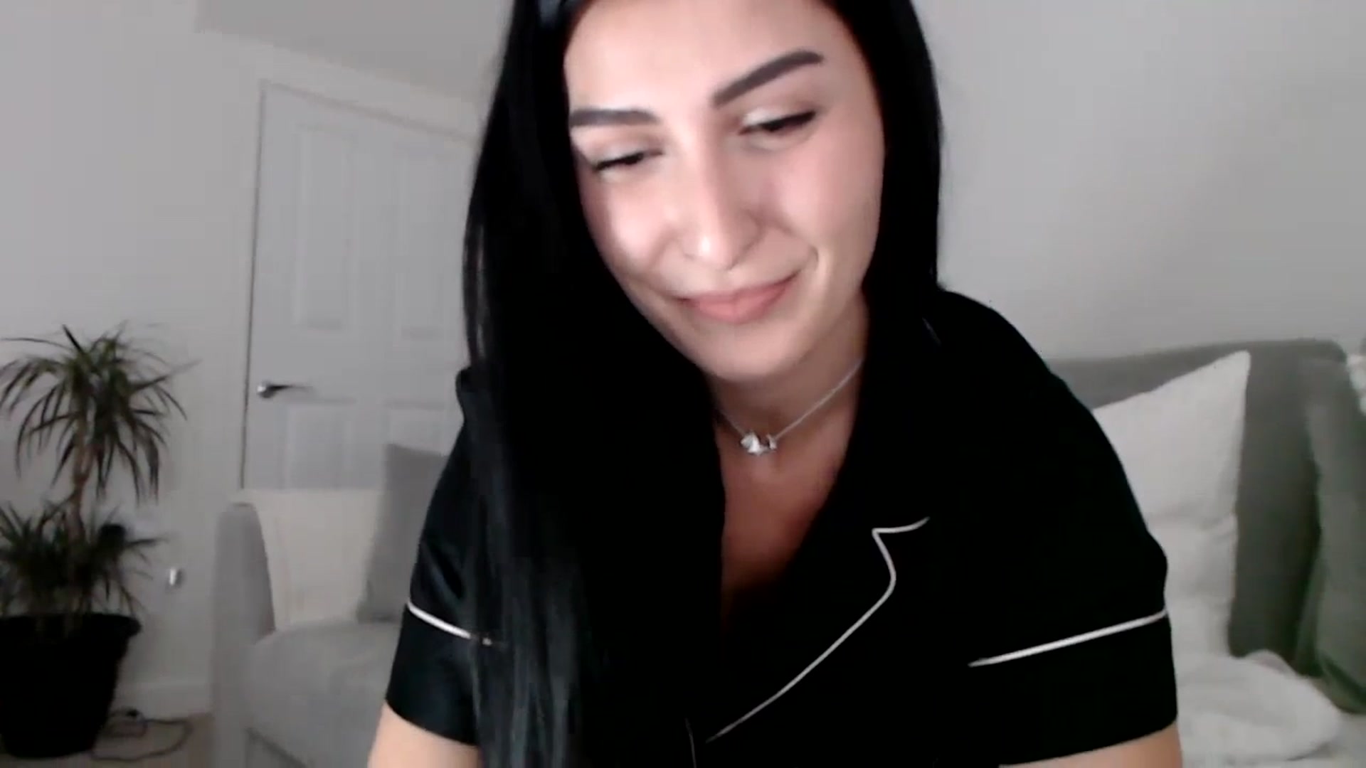 Gallery image thumbnail from LeaIson's myfreecams stream on, 12/18/2023, 12:05 image 10 of 20