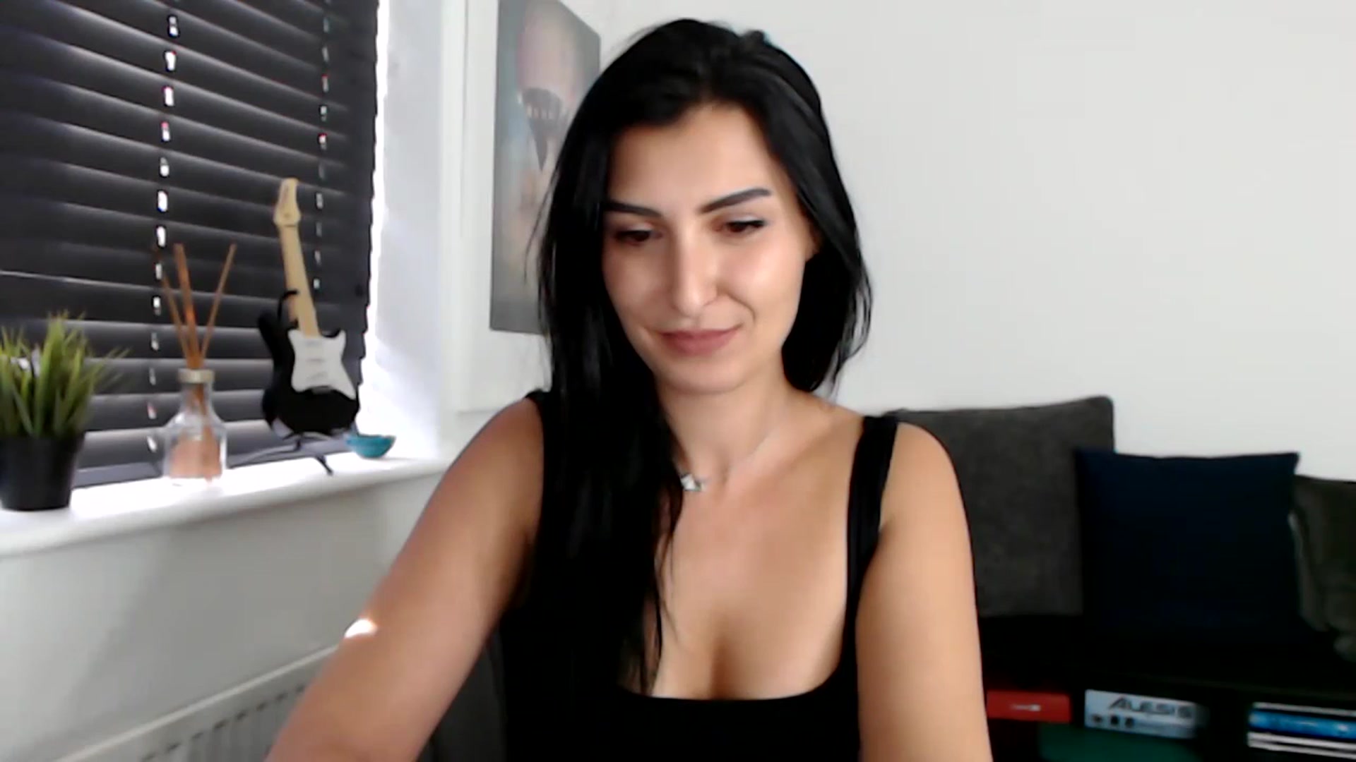 Gallery image thumbnail from LeaIson's myfreecams stream on, 12/19/2023, 13:48 image 8 of 20