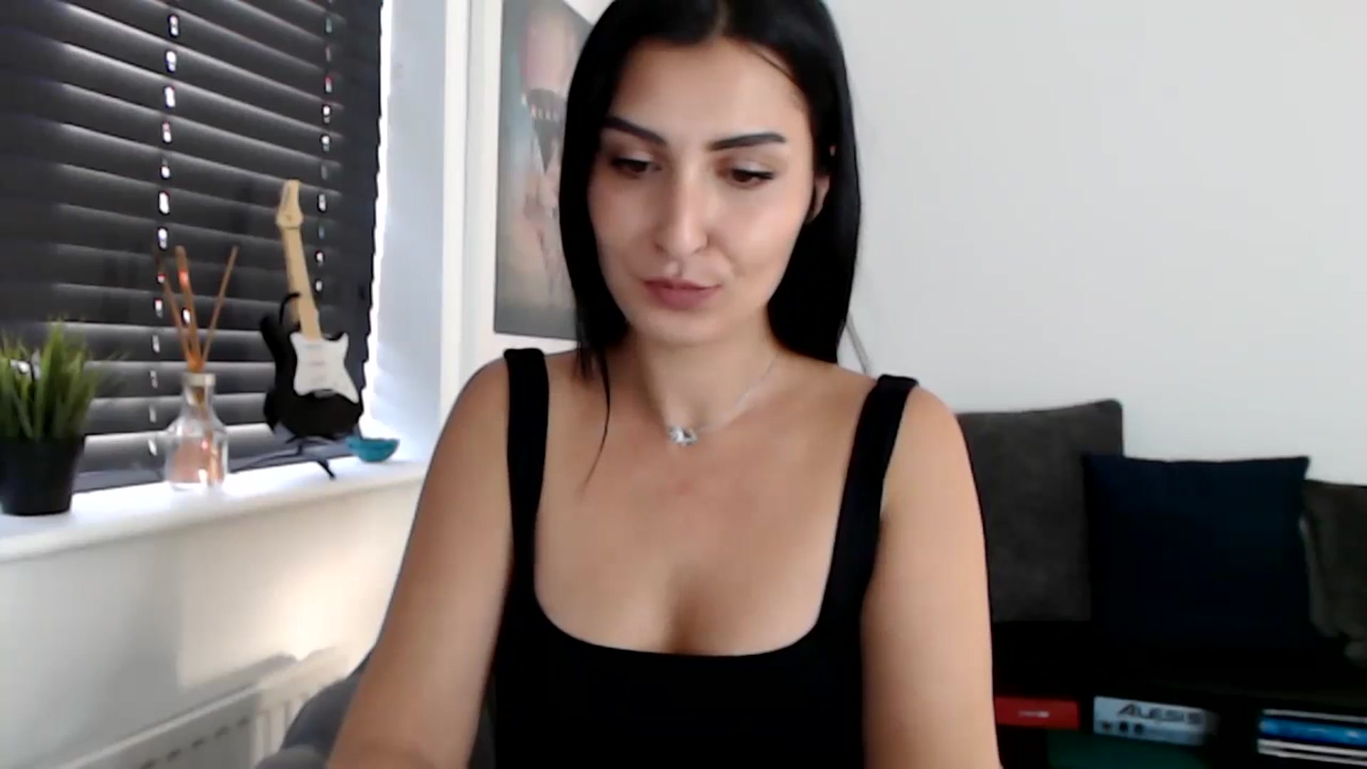 Gallery image thumbnail from LeaIson's myfreecams stream on, 12/19/2023, 13:48 image 19 of 20