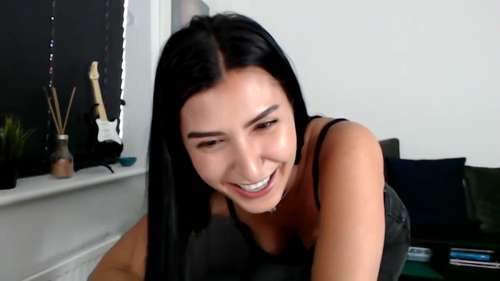 Gallery image thumbnail from LeaIson's myfreecams stream on, 12/20/2023, 12:18 image 10 of 20
