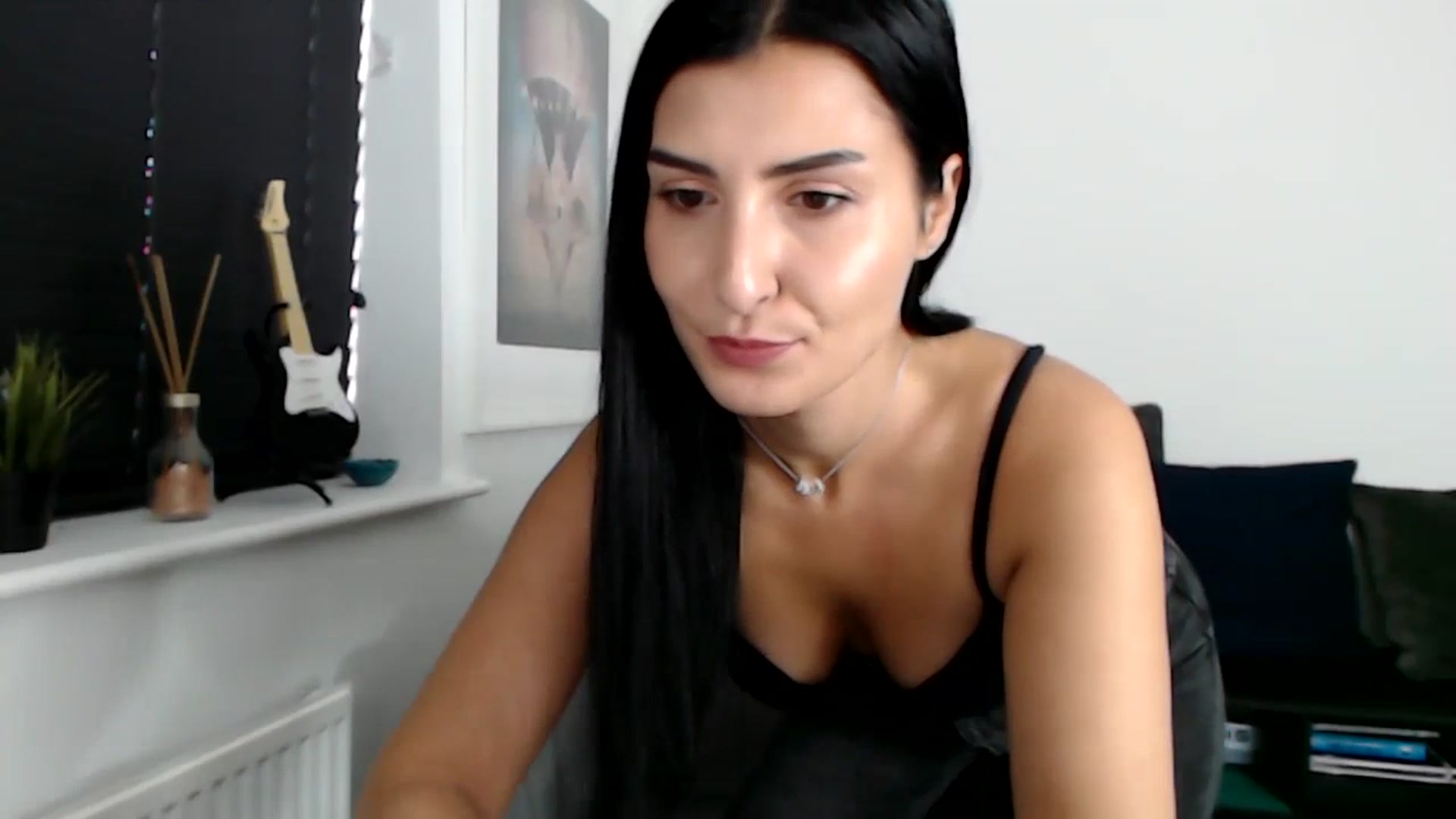 Gallery image thumbnail from LeaIson's myfreecams stream on, 12/20/2023, 12:18 image 7 of 20