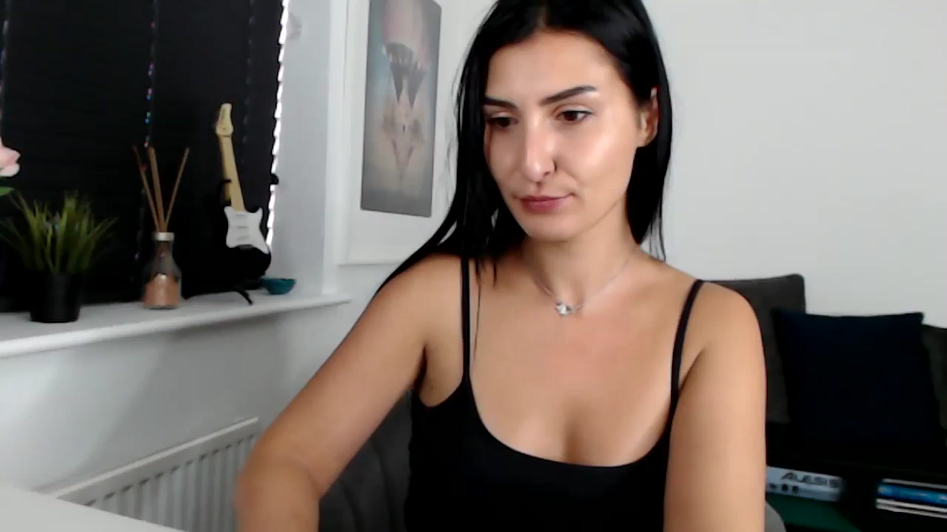 Gallery image thumbnail from LeaIson's myfreecams stream on, 12/20/2023, 14:01 image 16 of 20