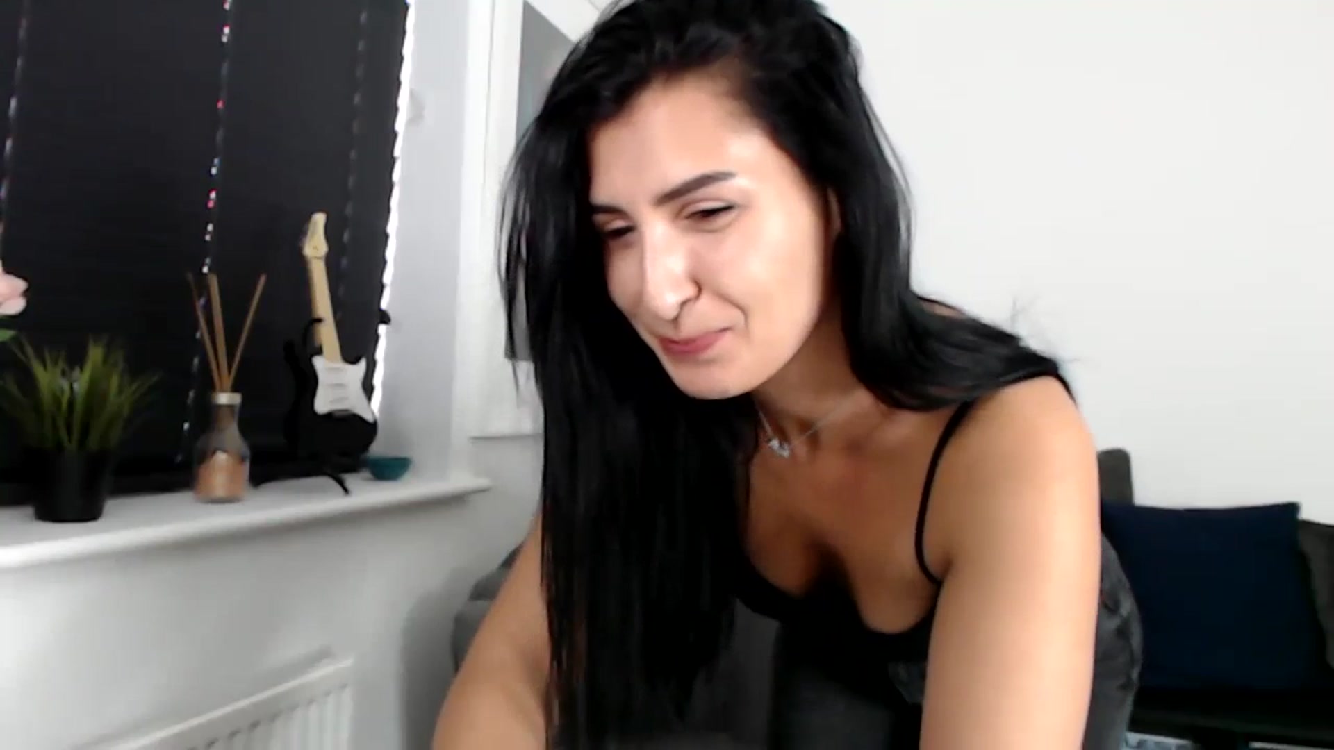 Gallery image thumbnail from LeaIson's myfreecams stream on, 12/20/2023, 14:01 image 8 of 20