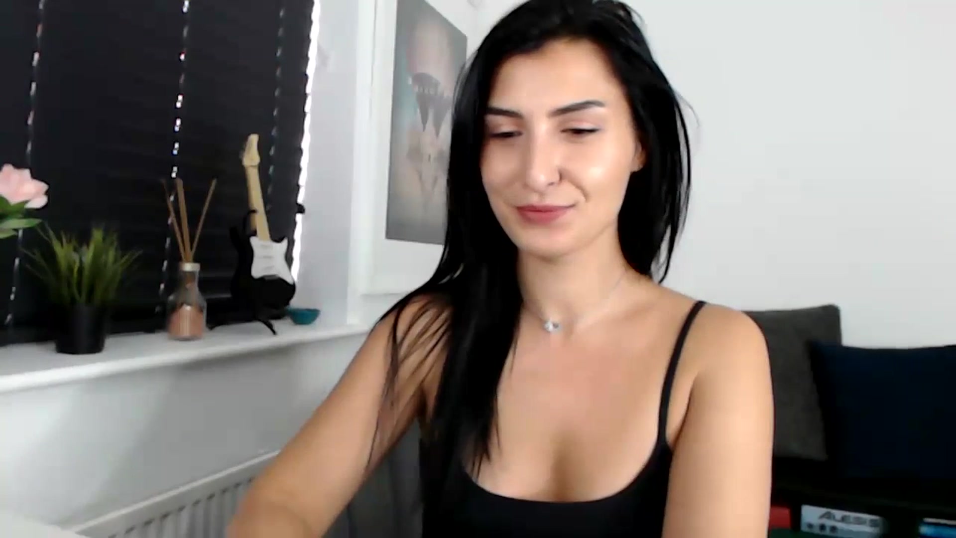 Gallery image thumbnail from LeaIson's myfreecams stream on, 12/20/2023, 14:01 image 3 of 20
