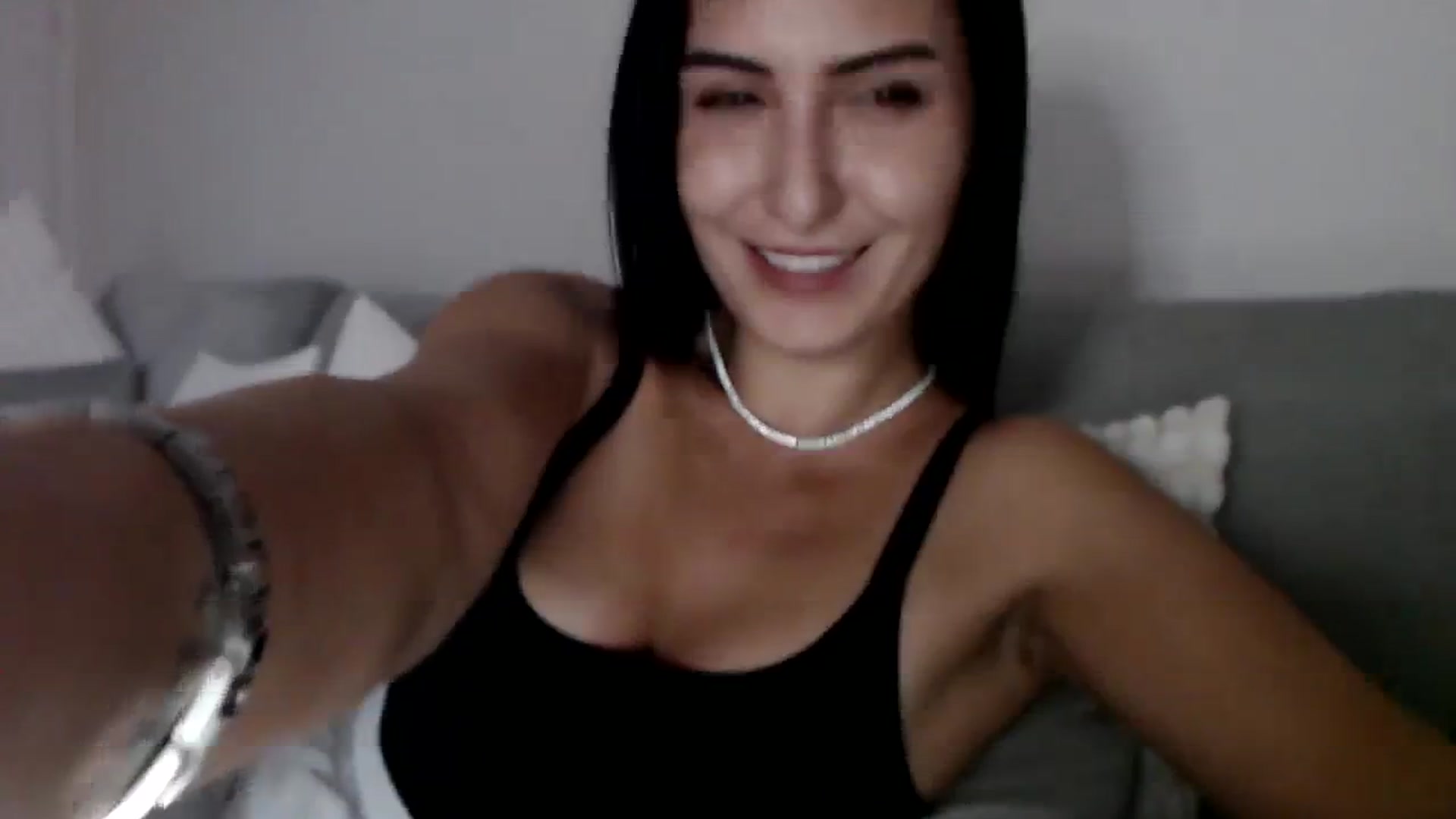 Gallery image thumbnail from LeaIson's myfreecams stream on, 01/08/2024, 14:43 image 16 of 20
