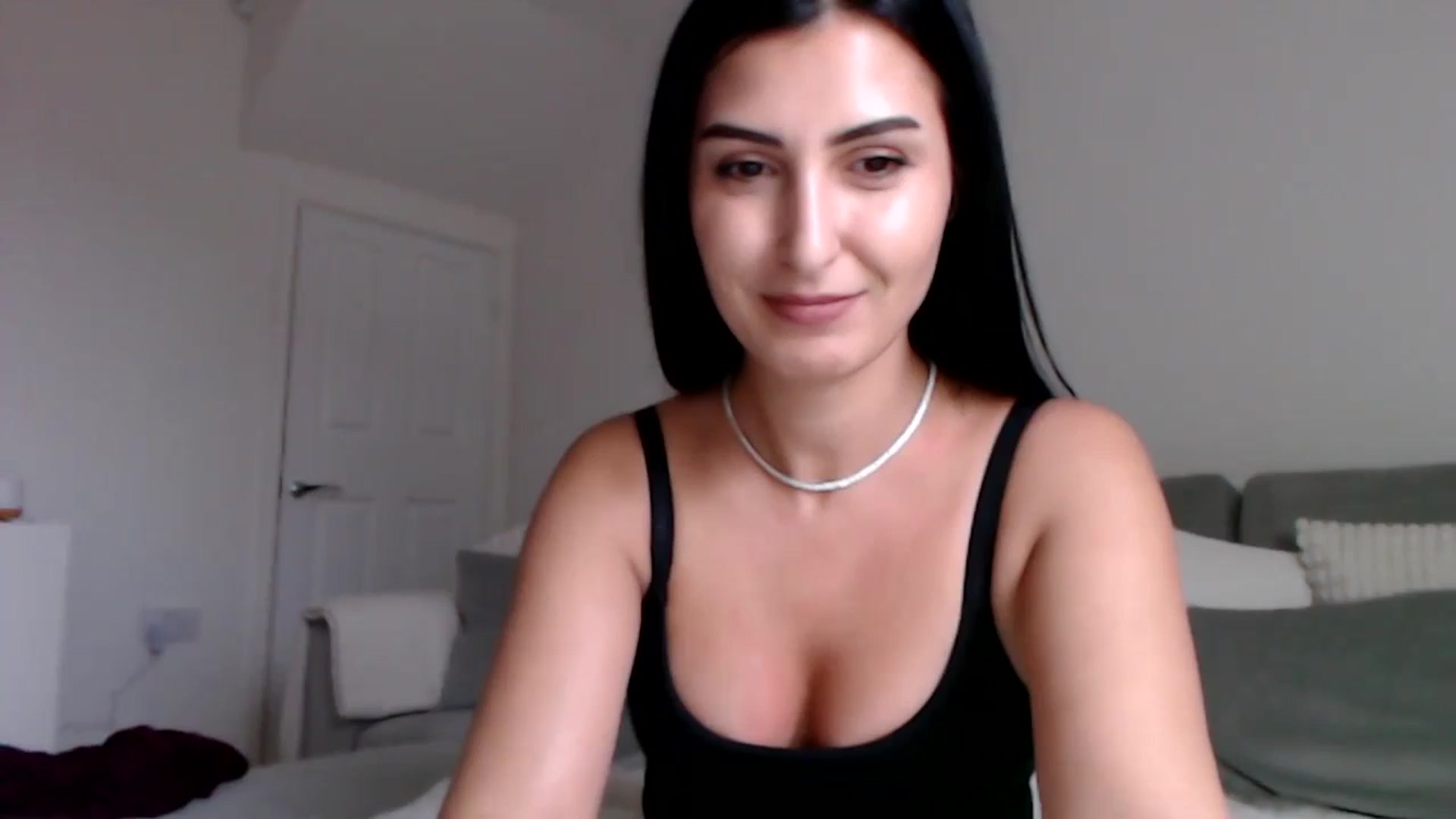 Gallery image thumbnail from LeaIson's myfreecams stream on, 01/08/2024, 14:43 image 3 of 20