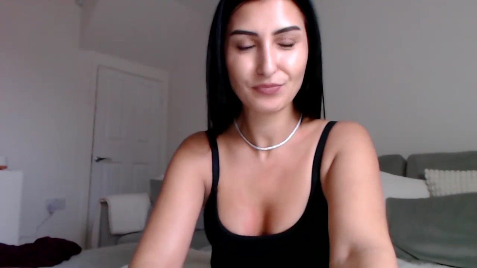 Gallery image thumbnail from LeaIson's myfreecams stream on, 01/08/2024, 14:43 image 6 of 20