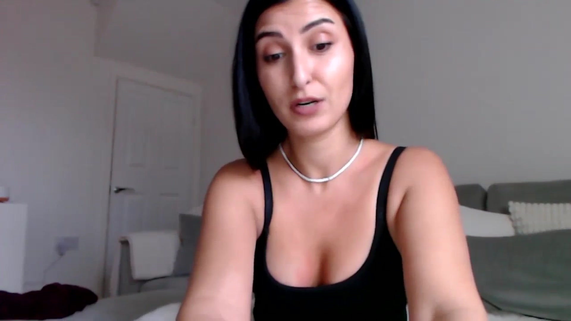 Gallery image thumbnail from LeaIson's myfreecams stream on, 01/08/2024, 14:43 image 7 of 20