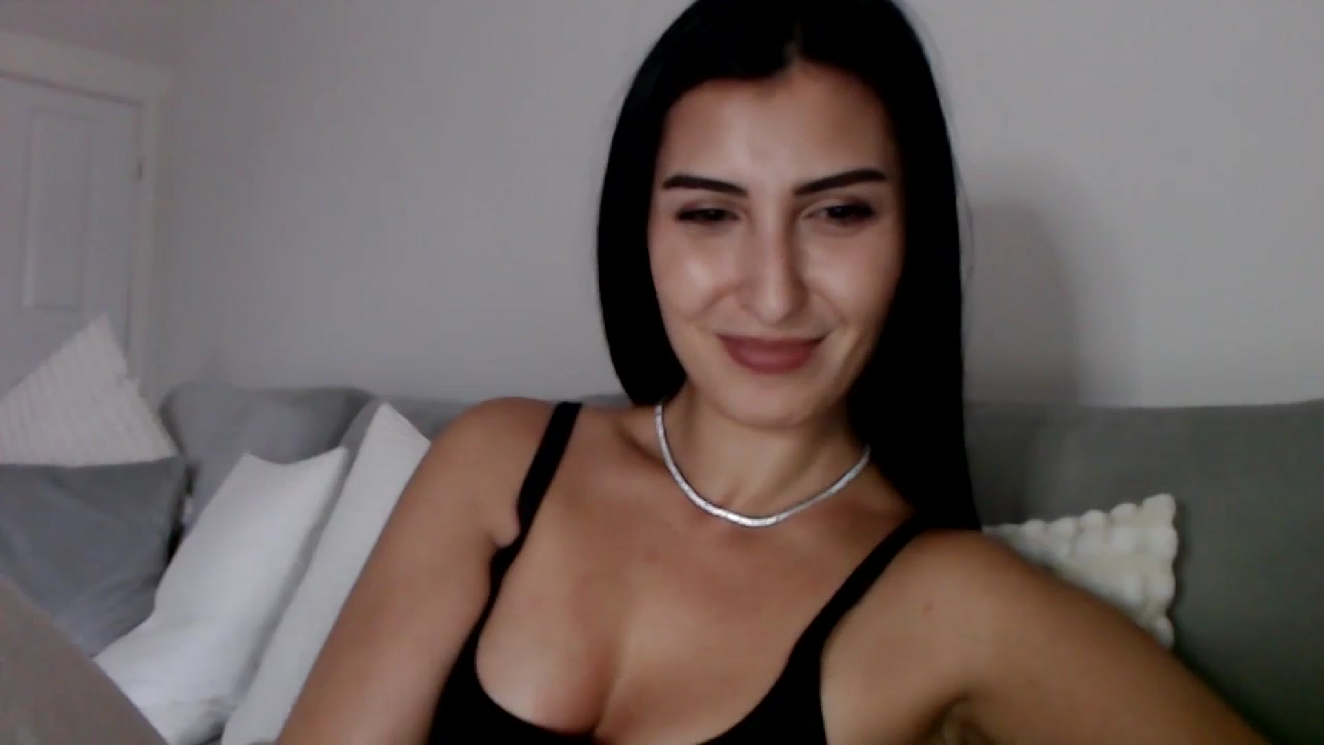 Gallery image thumbnail from LeaIson's myfreecams stream on, 01/08/2024, 14:43 image 11 of 20