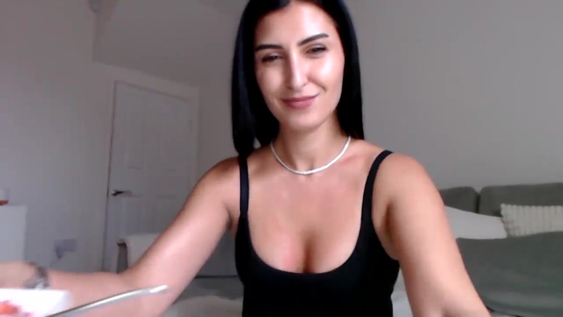 Gallery image thumbnail from LeaIson's myfreecams stream on, 01/08/2024, 14:43 image 4 of 20