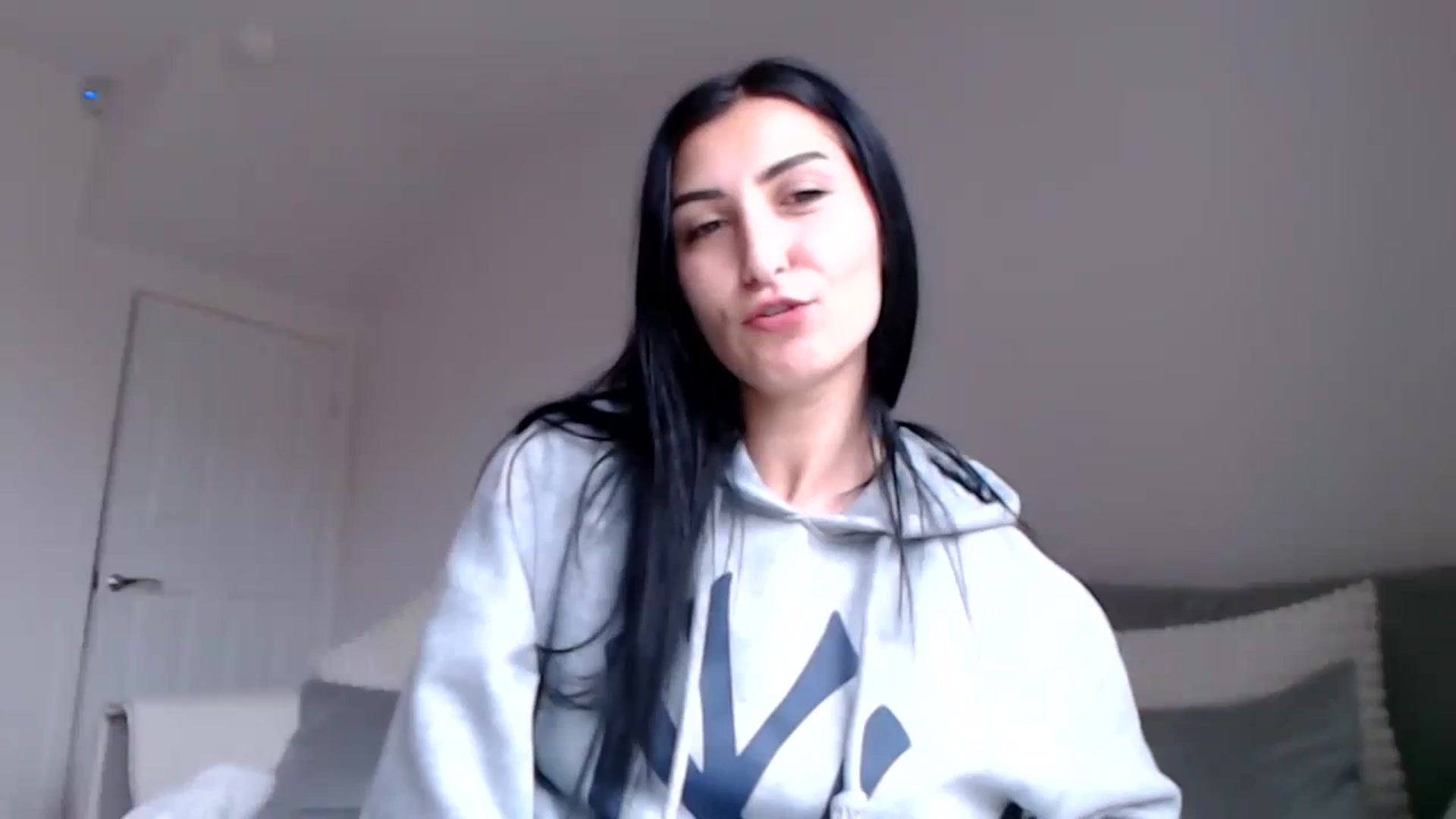 Gallery image thumbnail from LeaIson's myfreecams stream on, 01/11/2024, 12:18 image 2 of 20