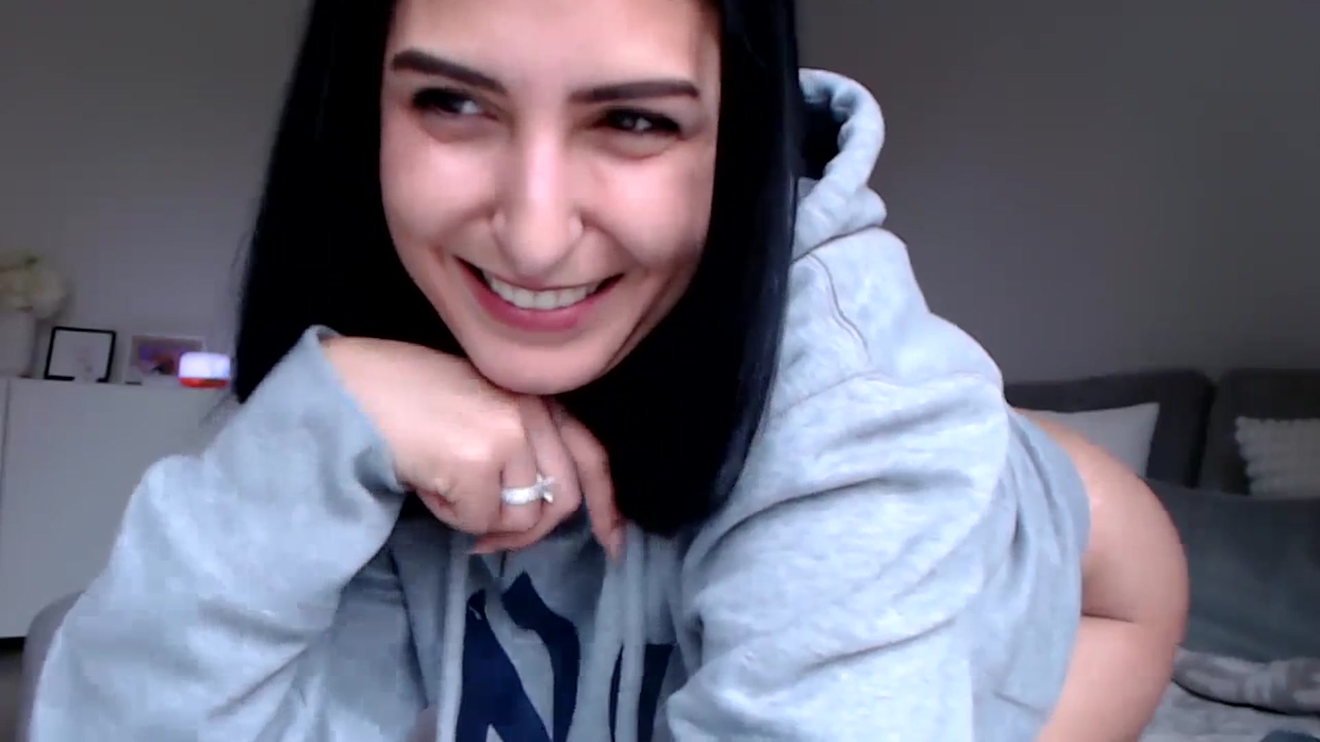 Gallery image thumbnail from LeaIson's myfreecams stream on, 01/11/2024, 12:18 image 8 of 20