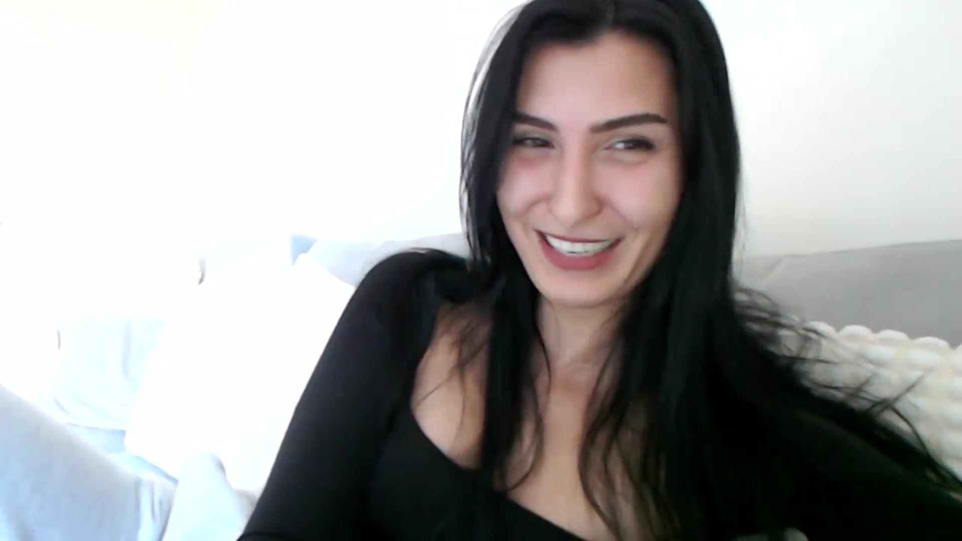 Gallery image thumbnail from LeaIson's myfreecams stream on, 01/15/2024, 12:40 image 19 of 20