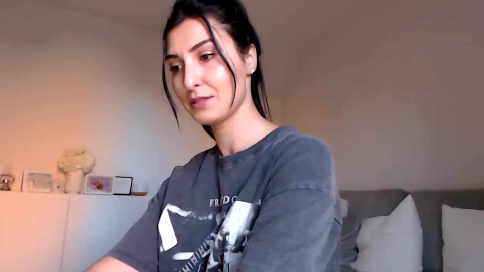 Gallery image thumbnail from LeaIson's myfreecams stream on, 01/18/2024, 11:51 image 1 of 20