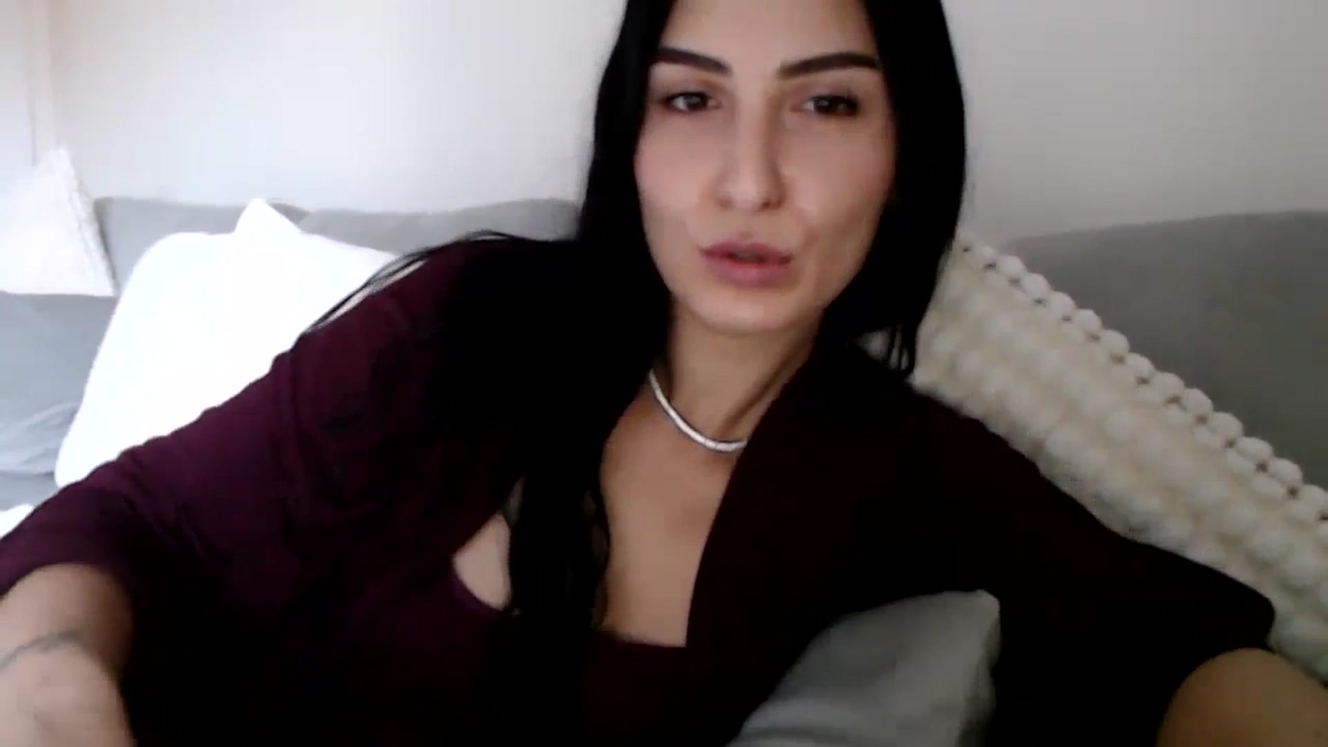 Gallery image thumbnail from LeaIson's myfreecams stream on, 01/26/2024, 09:15 image 11 of 20