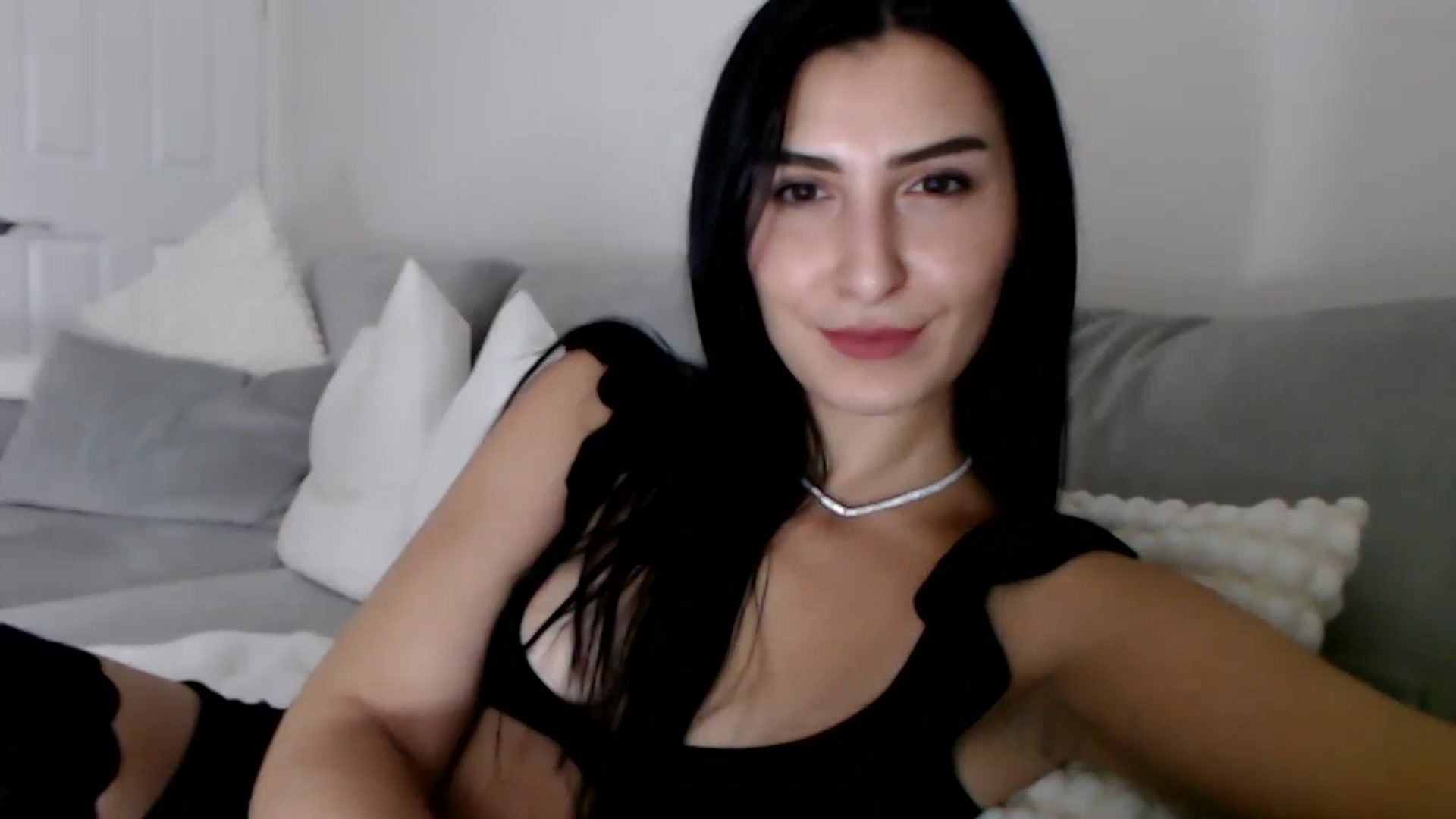 Gallery image thumbnail from LeaIson's myfreecams stream on, 01/29/2024, 11:31 image 19 of 20