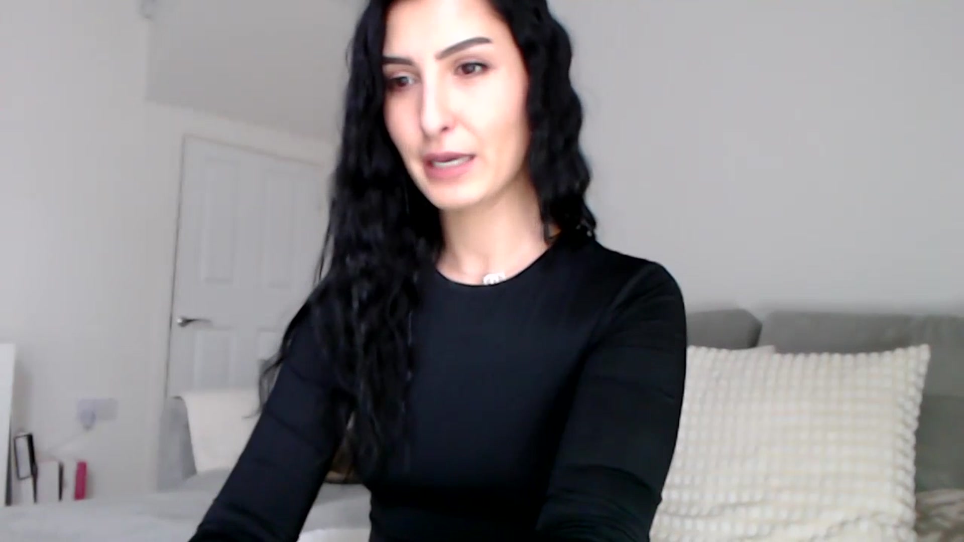 Gallery image thumbnail from LeaIson's myfreecams stream on, 01/30/2024, 11:31 image 4 of 20