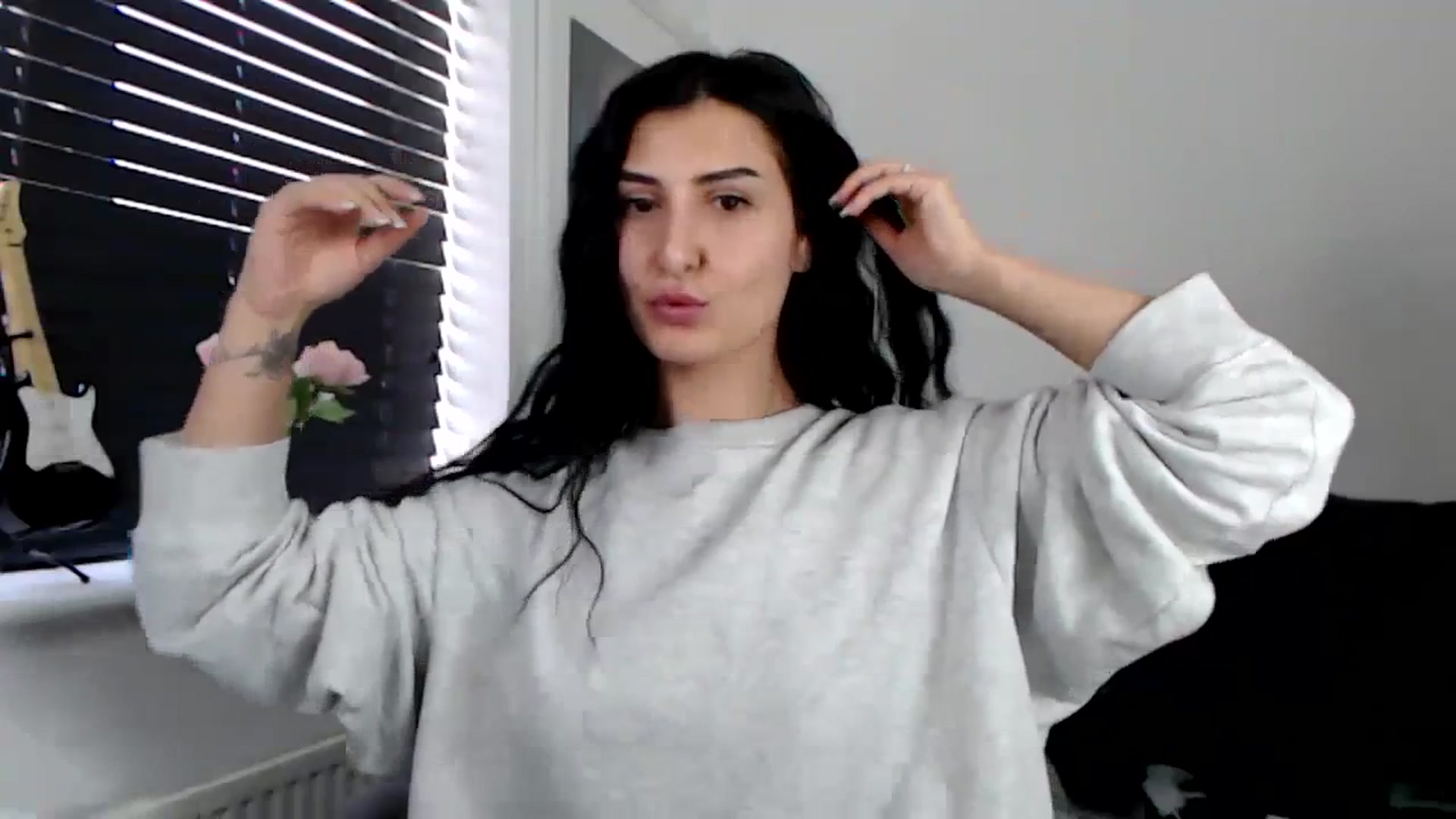 Gallery image thumbnail from LeaIson's myfreecams stream on, 02/01/2024, 08:42 image 2 of 20