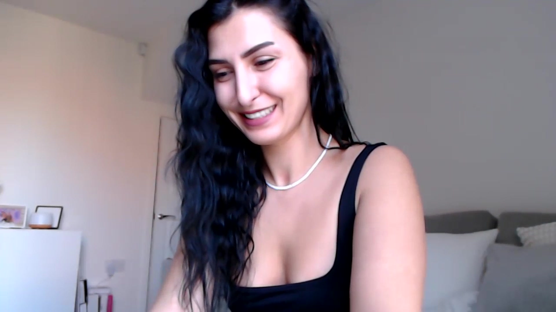 Gallery image thumbnail from LeaIson's myfreecams stream on, 02/01/2024, 10:17 image 7 of 20