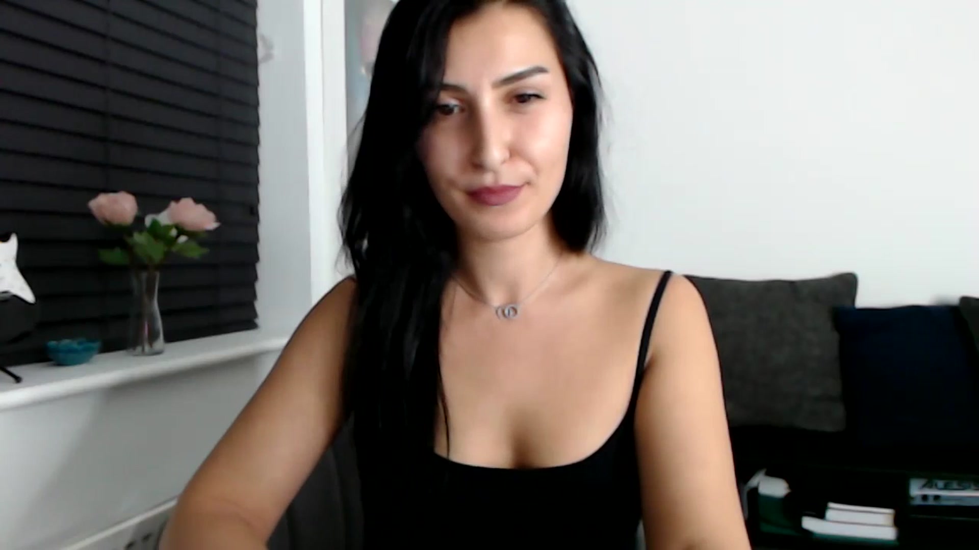Gallery image thumbnail from LeaIson's myfreecams stream on, 02/03/2024, 18:00 image 17 of 20