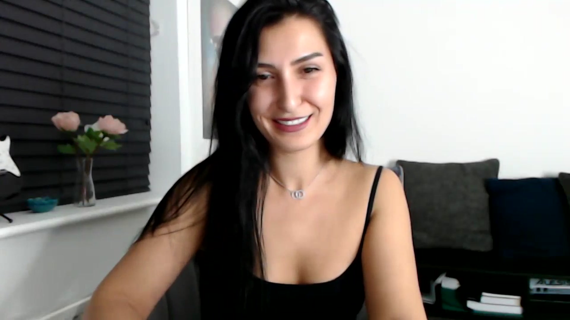 Gallery image thumbnail from LeaIson's myfreecams stream on, 02/03/2024, 18:00 image 20 of 20