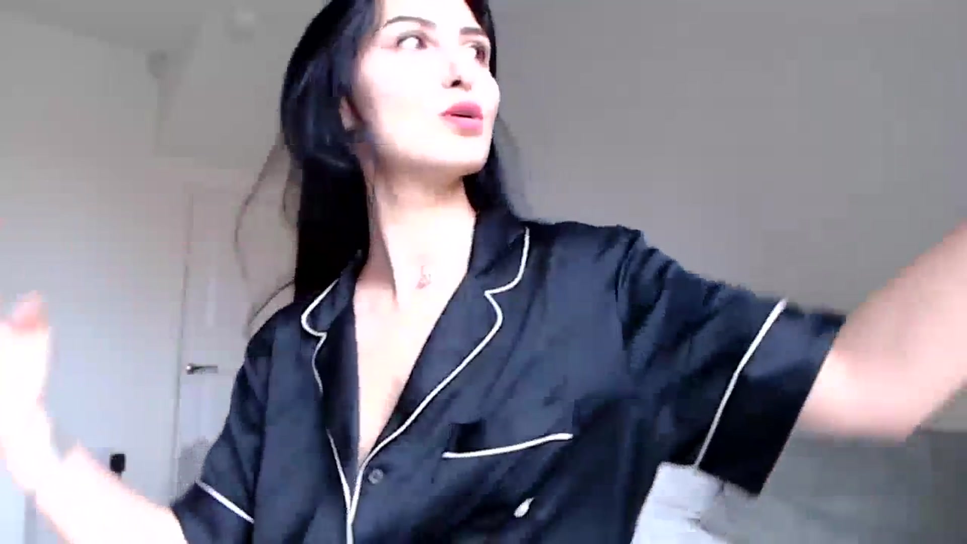 Gallery image thumbnail from LeaIson's myfreecams stream on, 02/07/2024, 11:24 image 20 of 20