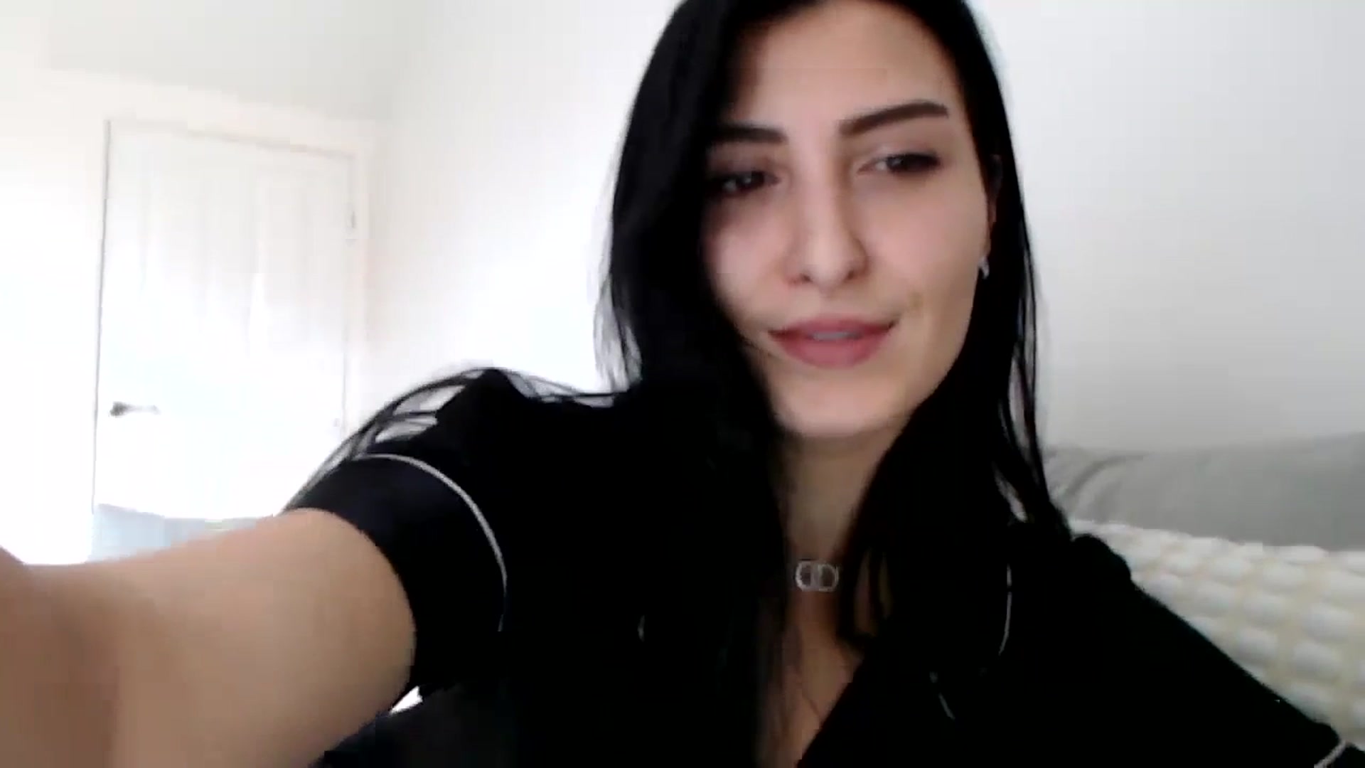 Gallery image thumbnail from LeaIson's myfreecams stream on, 02/07/2024, 11:24 image 13 of 20