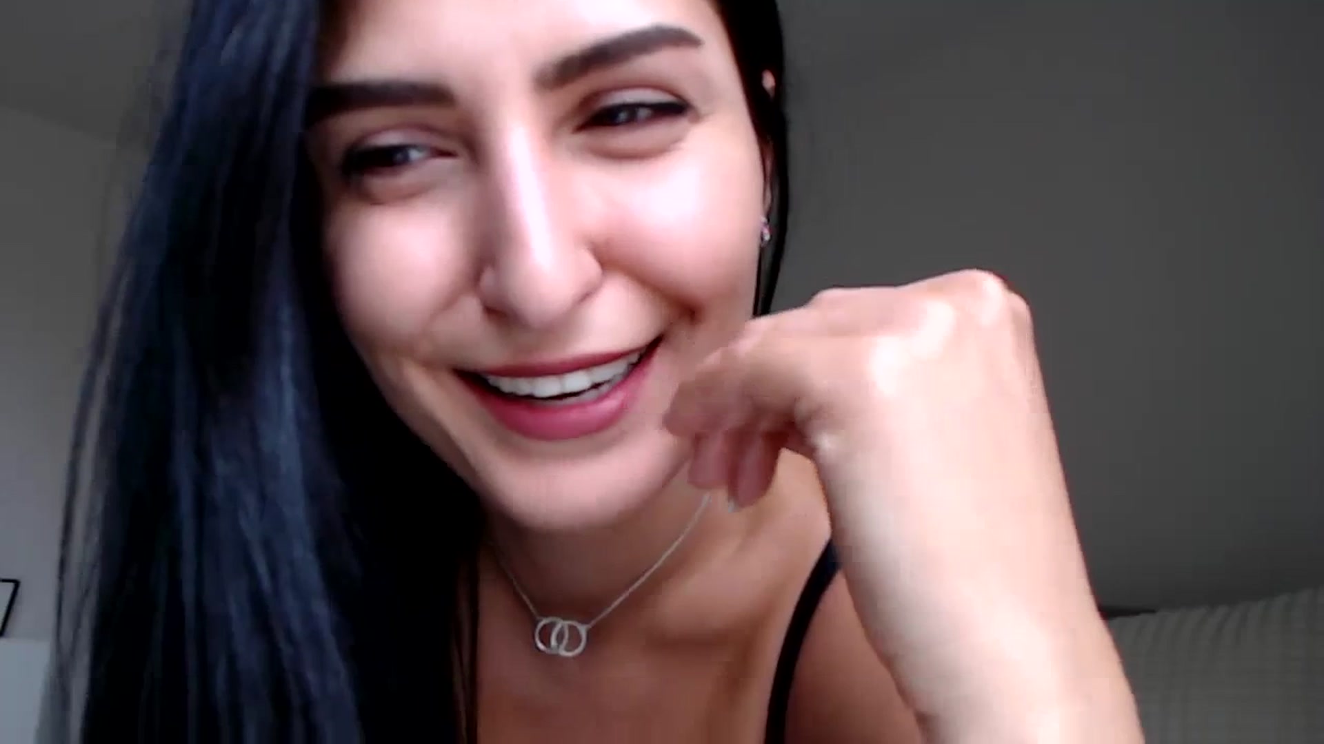 Gallery image thumbnail from LeaIson's myfreecams stream on, 02/07/2024, 12:50 image 15 of 20
