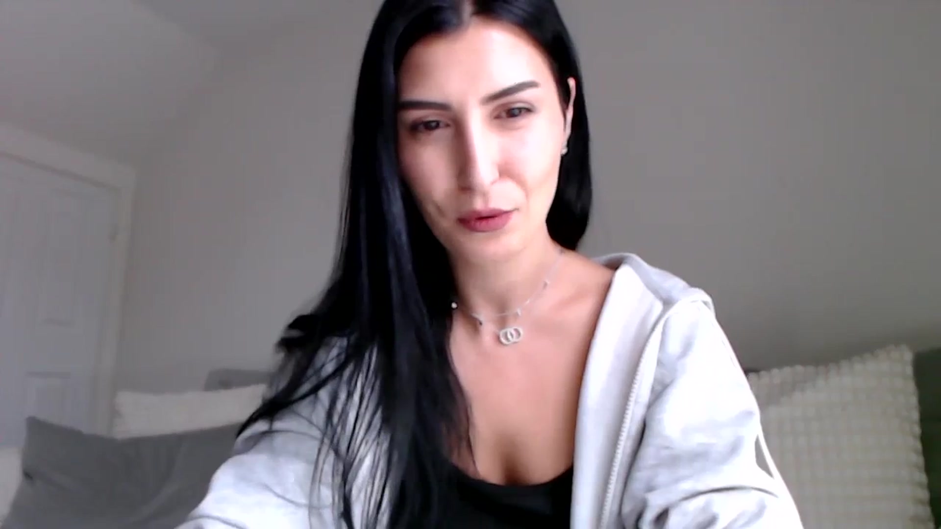 Gallery image thumbnail from LeaIson's myfreecams stream on, 02/08/2024, 10:49 image 2 of 20