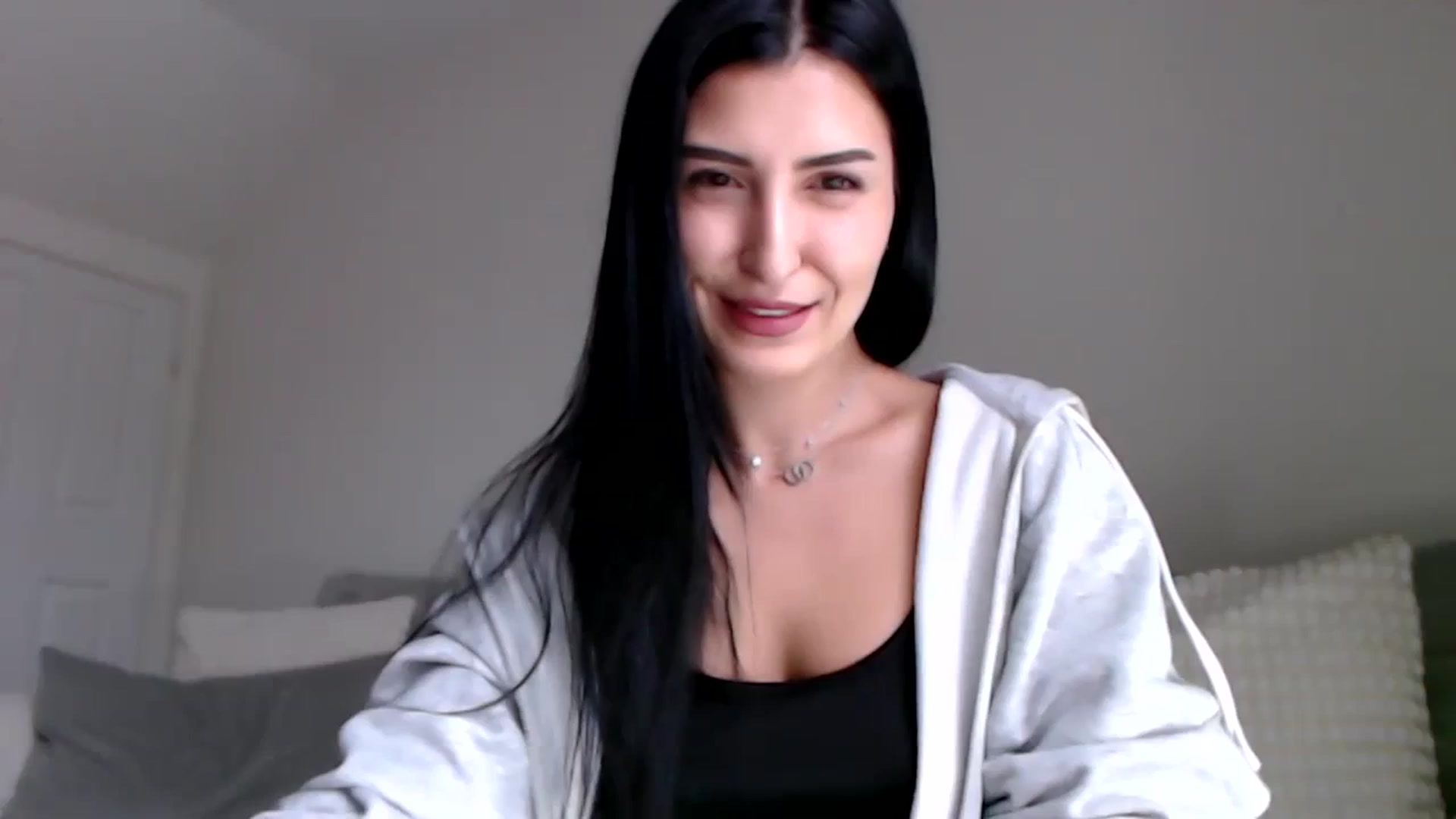 Gallery image thumbnail from LeaIson's myfreecams stream on, 02/08/2024, 10:49 image 1 of 20