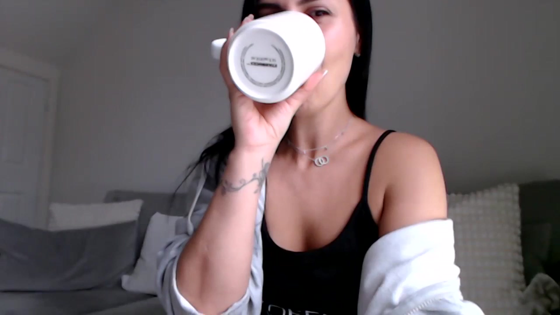 Gallery image thumbnail from LeaIson's myfreecams stream on, 02/08/2024, 10:49 image 9 of 20